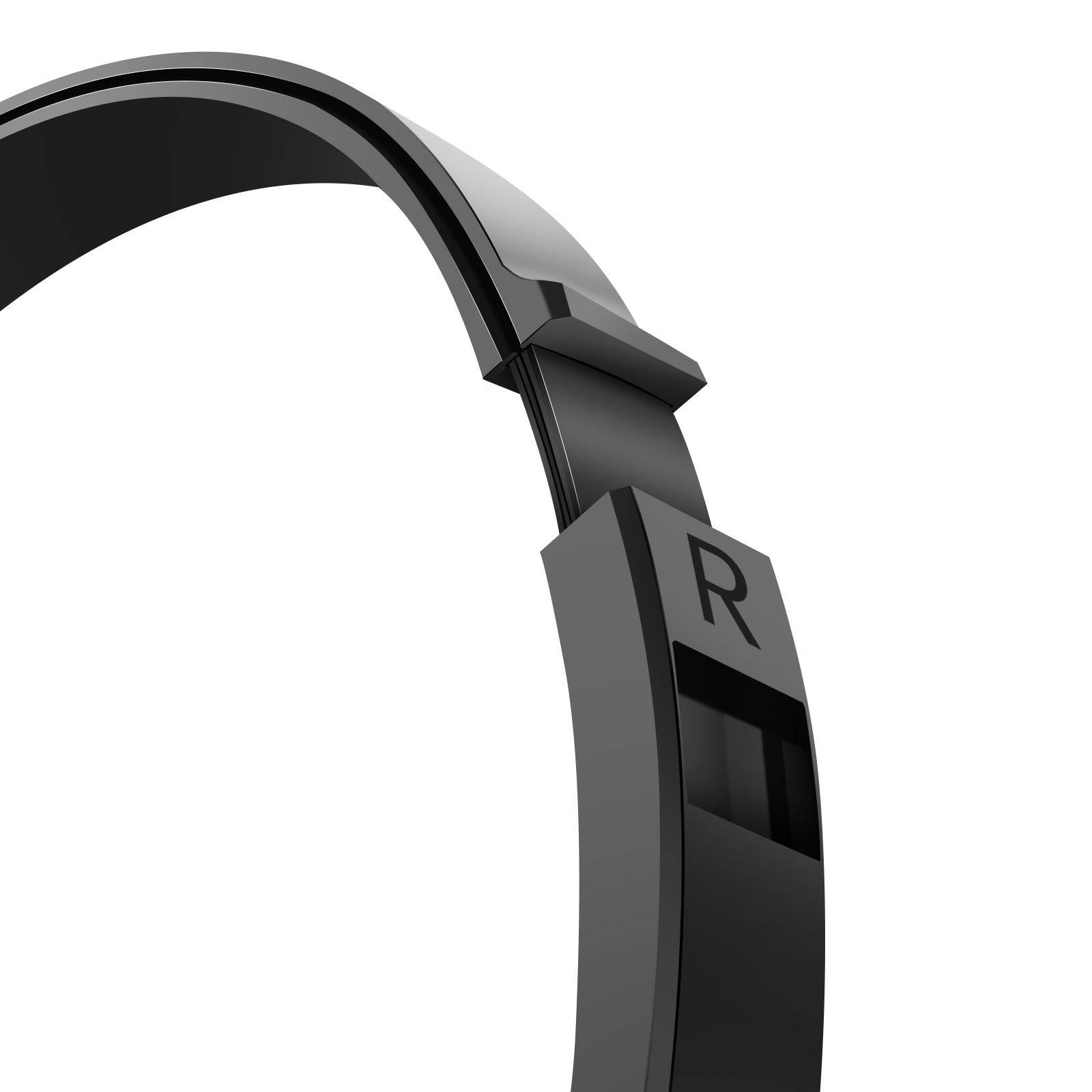 Gros plan sur un casque noir, montrant la marque 'R'.