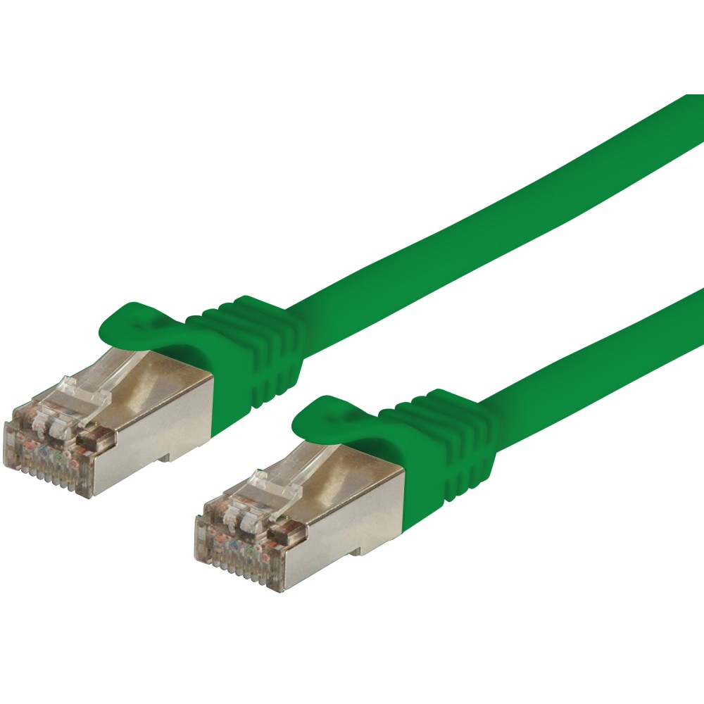 Due cavi Ethernet verdi con connettori. Sfondo bianco.