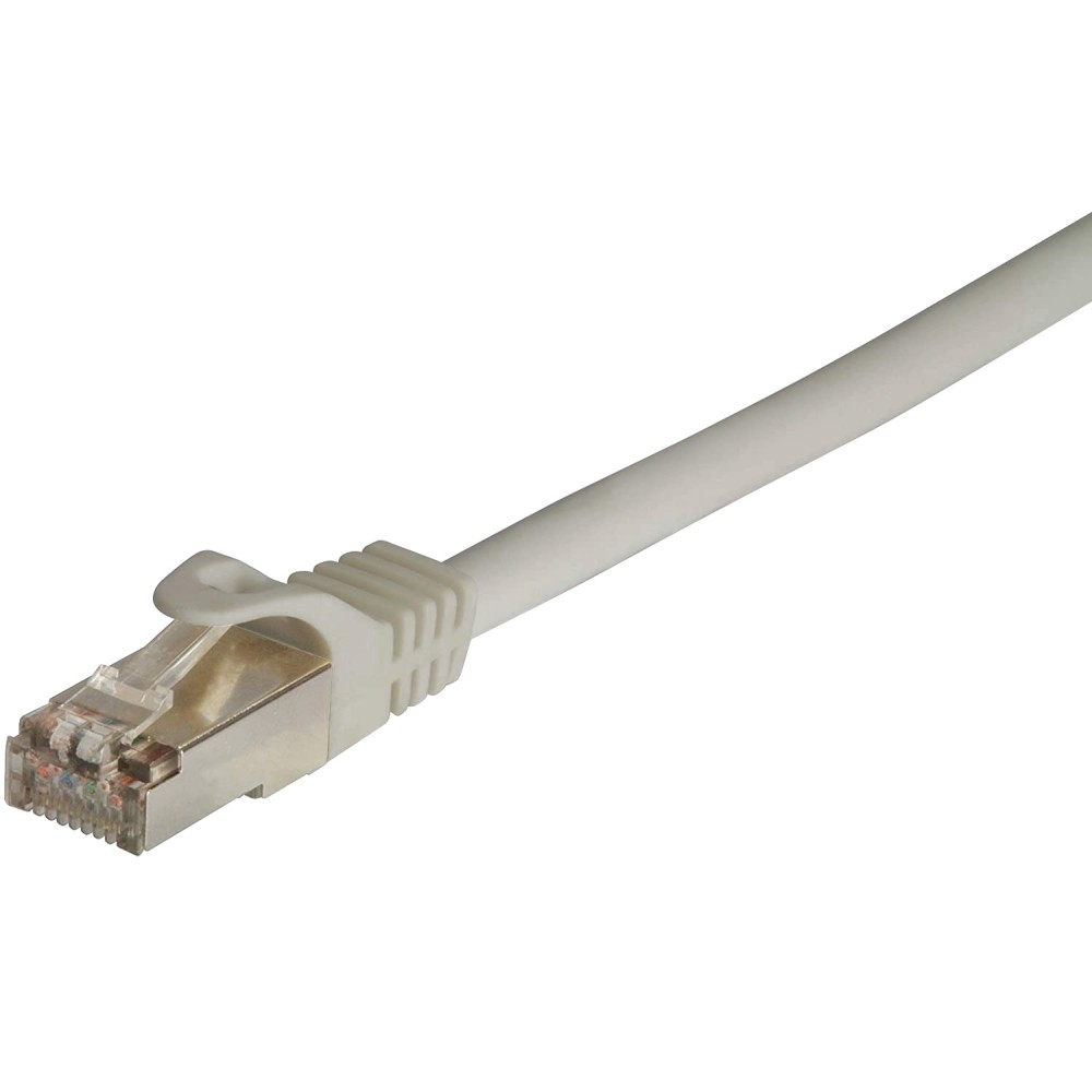 Un cavo di rete bianco con un connettore bianco. Il connettore ha una clip e una finitura metallica.