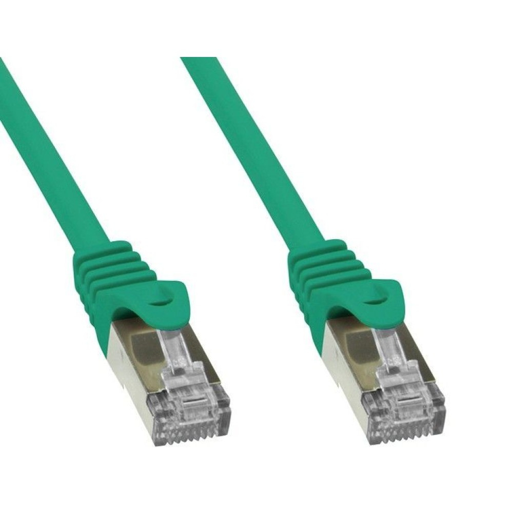 Due cavi di rete verdi con connettori argentati, su sfondo bianco.