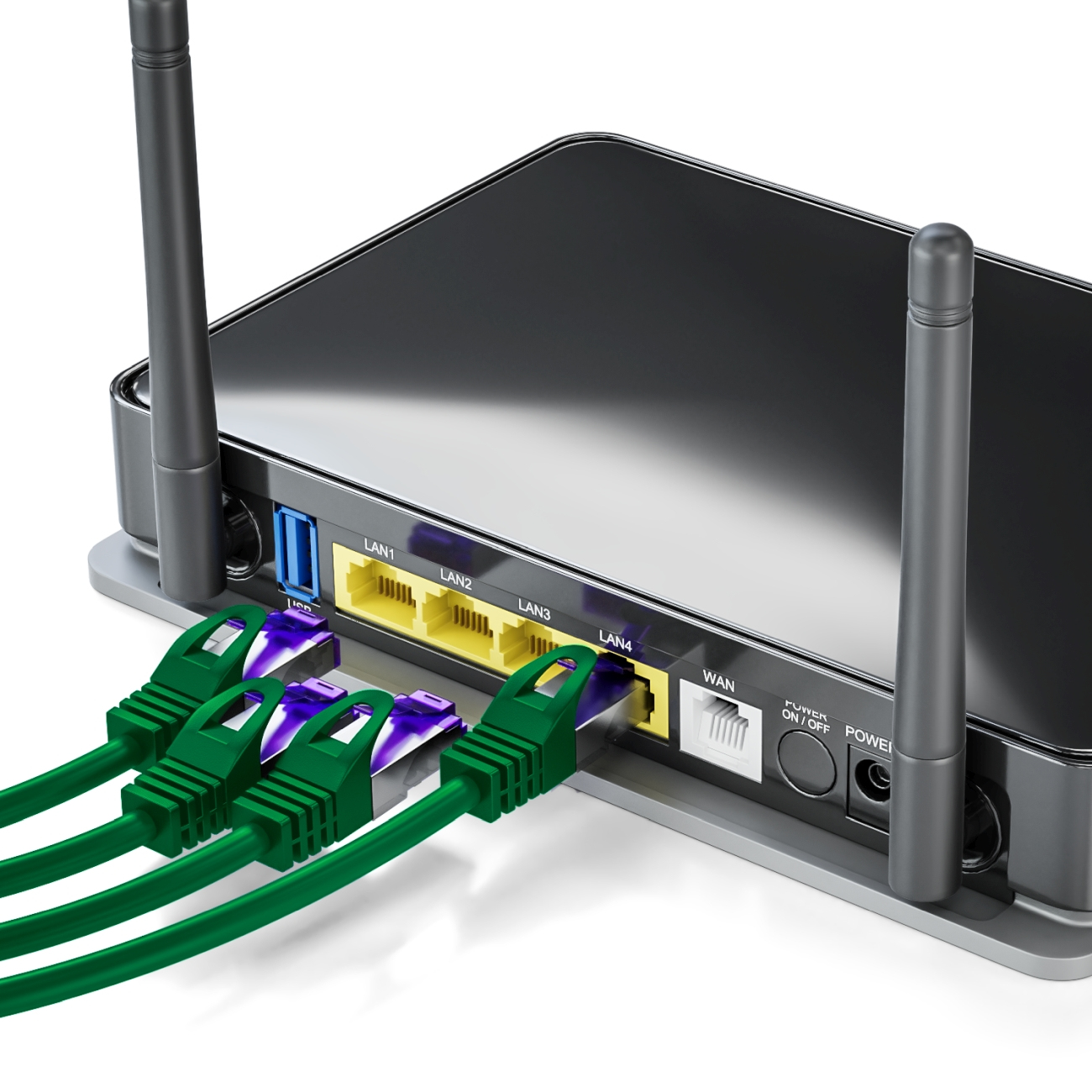 Ein schwarzer Router mit angeschlossenen grünen Ethernetkabeln, weißer Hintergrund.