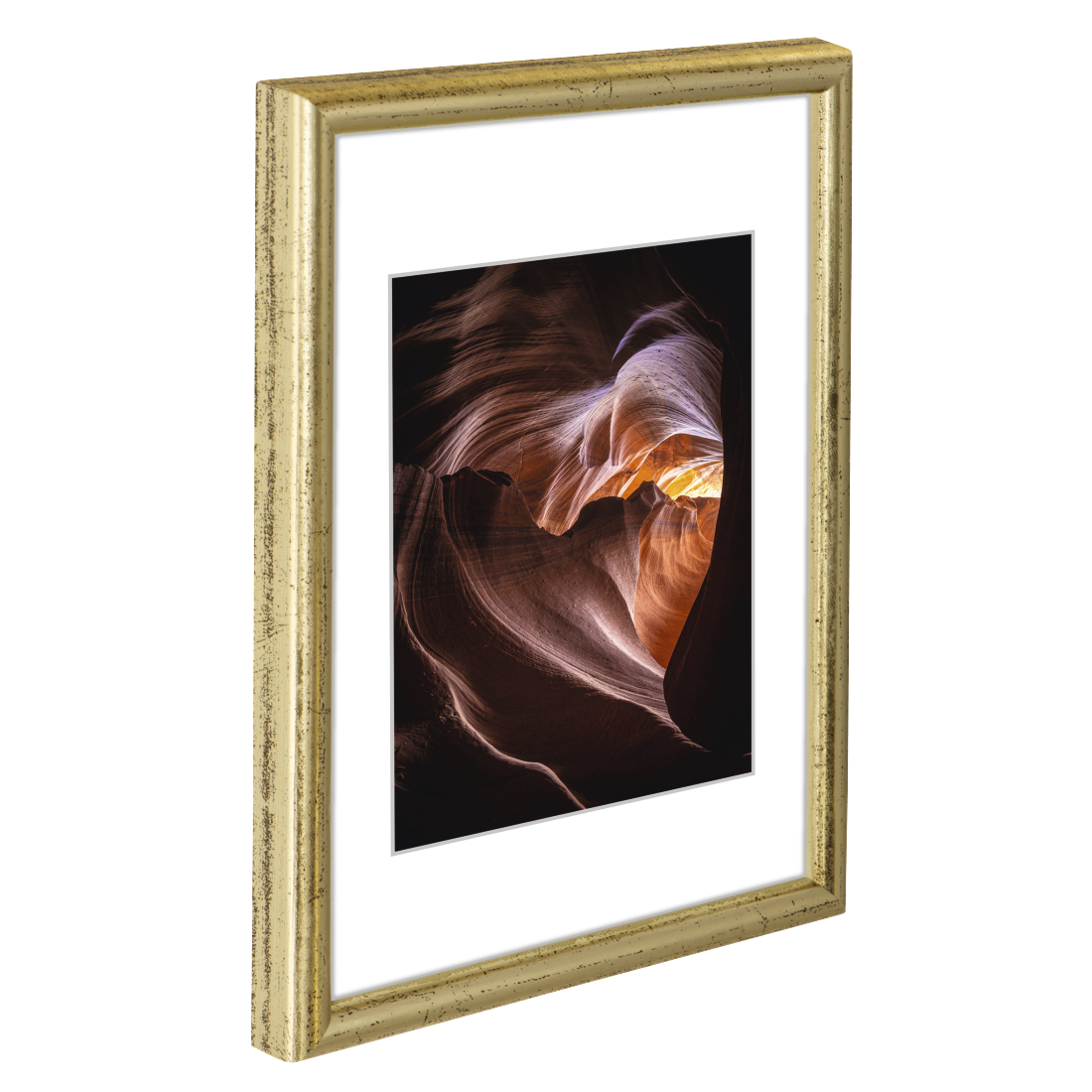 Goldener Rahmen mit einem Höhlenbild. Die Höhle hat Schichten und ist hell beleuchtet.
