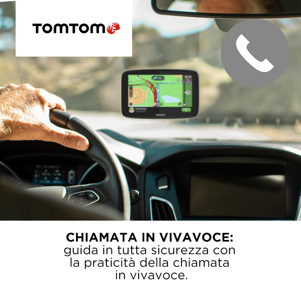 Ein TomTom GPS-Gerät in einem Auto. Der Bildschirm zeigt eine Navigationskarte mit einem Telefonsymbol.