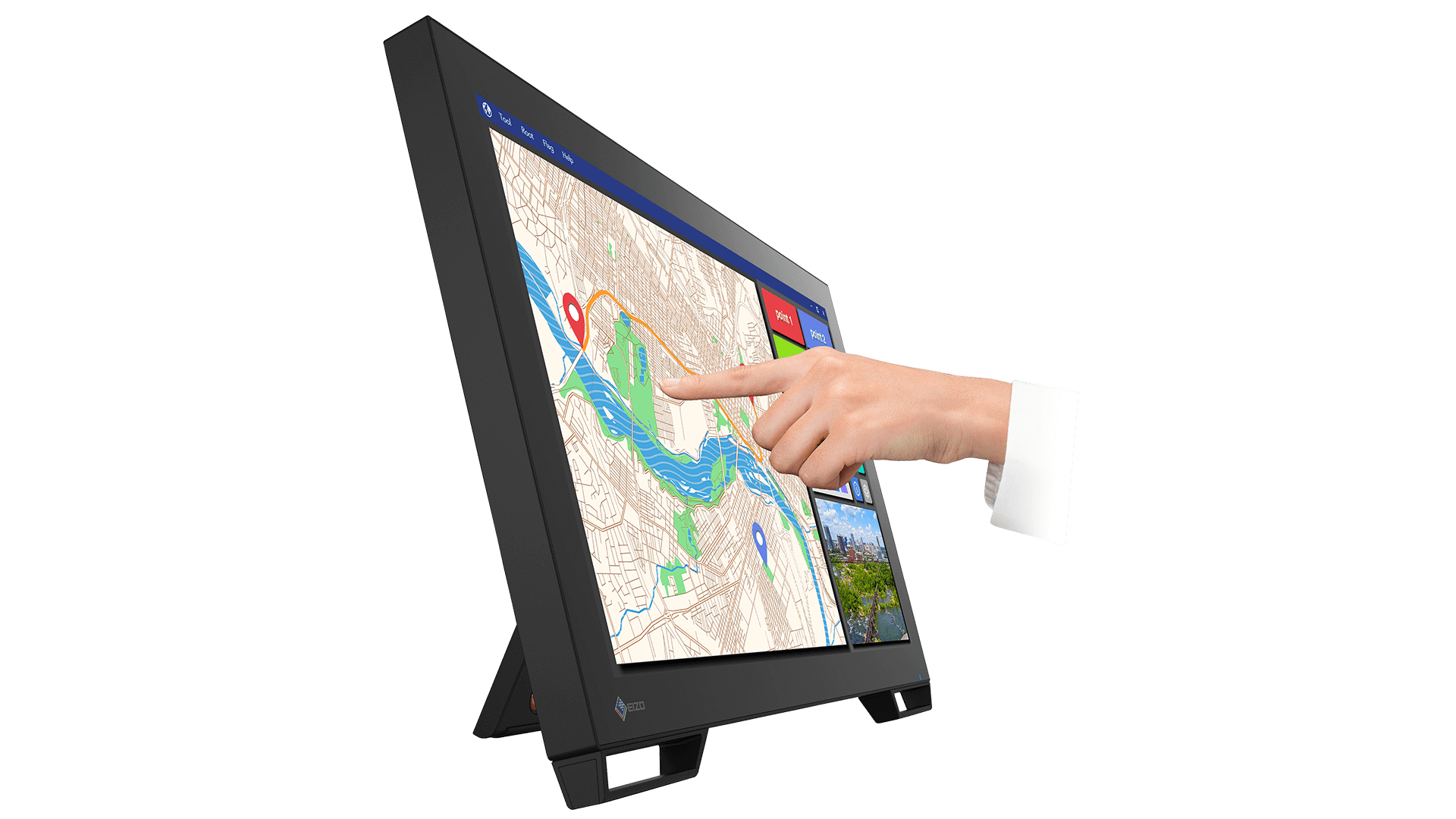 La mano de una persona tocando un mapa en un monitor negro, colocado en un soporte. El monitor tiene un diseño único.