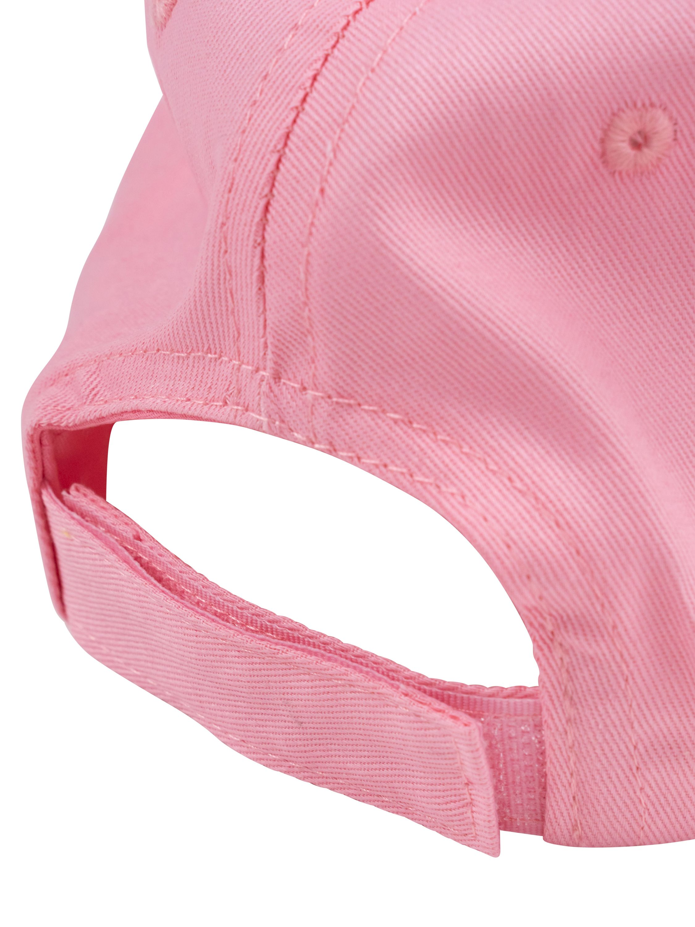 Eine rosa Baseballkappe mit einem Riemen hinten, Nahaufnahme, auf weißem Hintergrund.