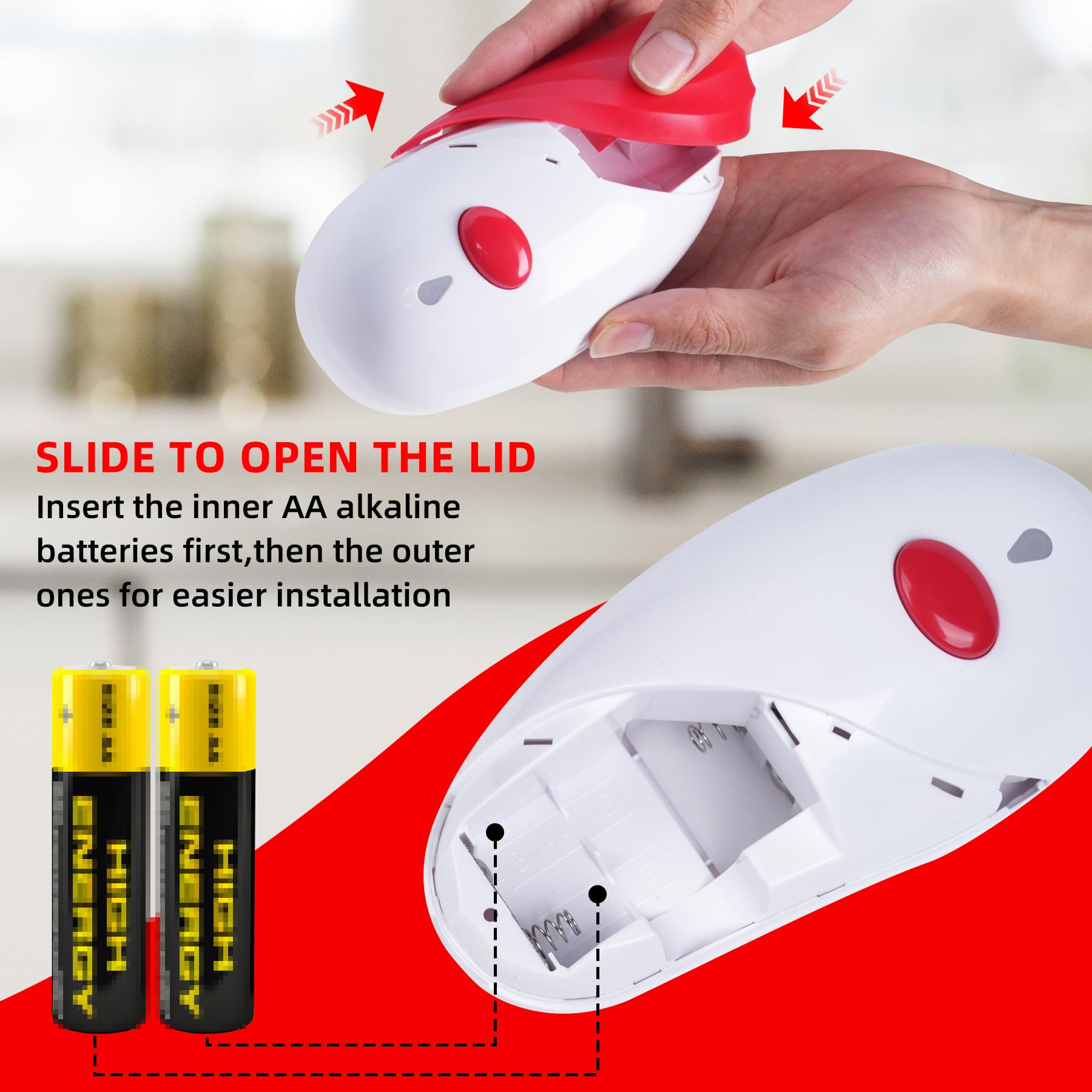 Weiß-rotes Gerät mit offenem Deckel. Zwei AA-Batterien mit Pfeilen, die das Einsetzen anzeigen.