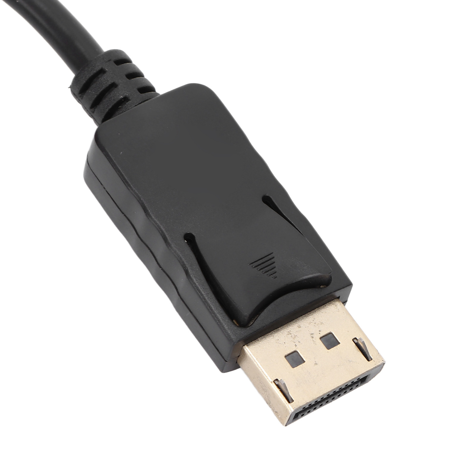 Nahaufnahme eines schwarzen DisplayPort-Anschlusses mit weißem Hintergrund.