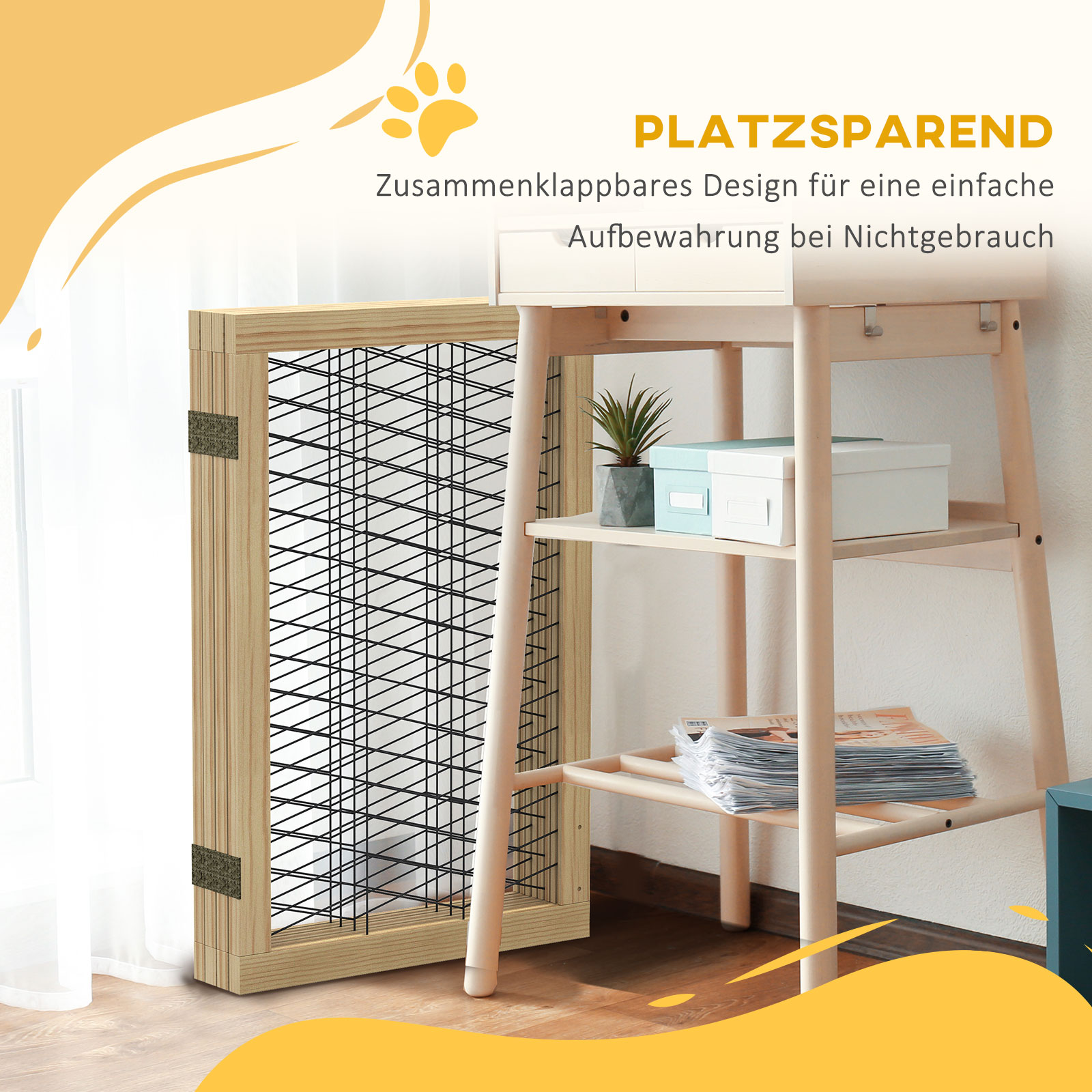 Hölzernes Katzengitter, gefaltet, neben einem weißen Tisch mit Pflanze und Kisten.