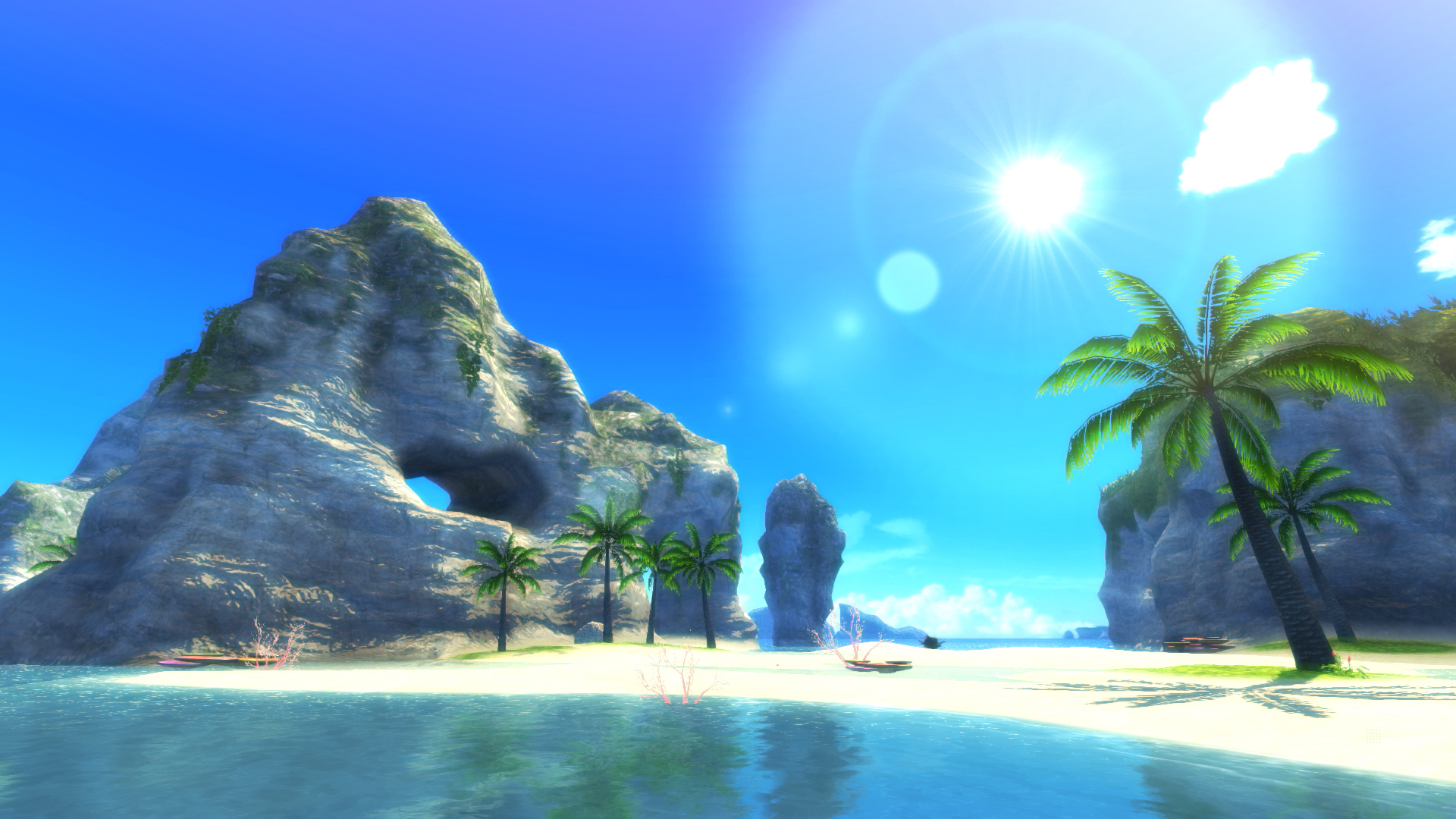 Tropischer Strand mit klarem Wasser, blauem Himmel und Palmen. Felsen sind an der Seite.