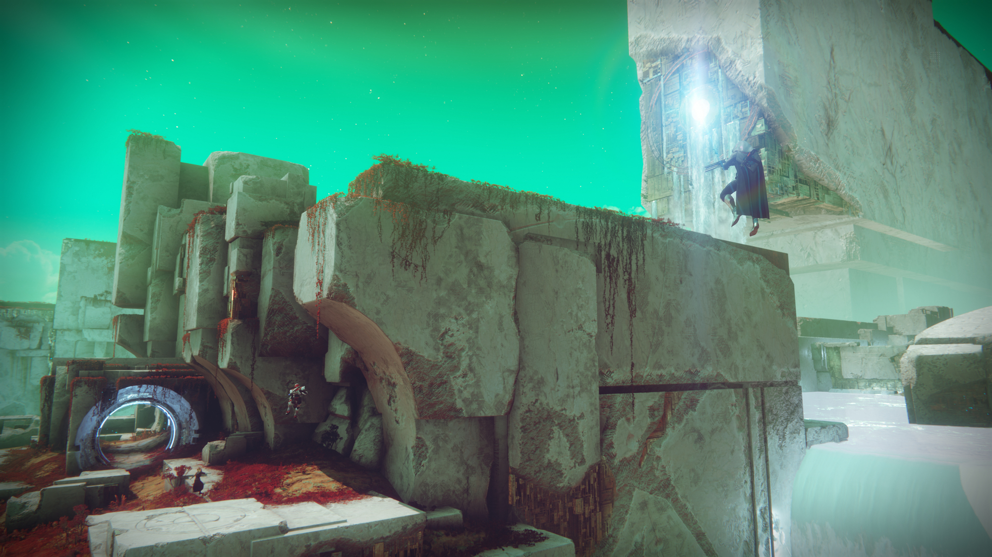 Osoba w czarnych ubraniach wspinająca się po kamiennej strukturze z zielonym niebem.