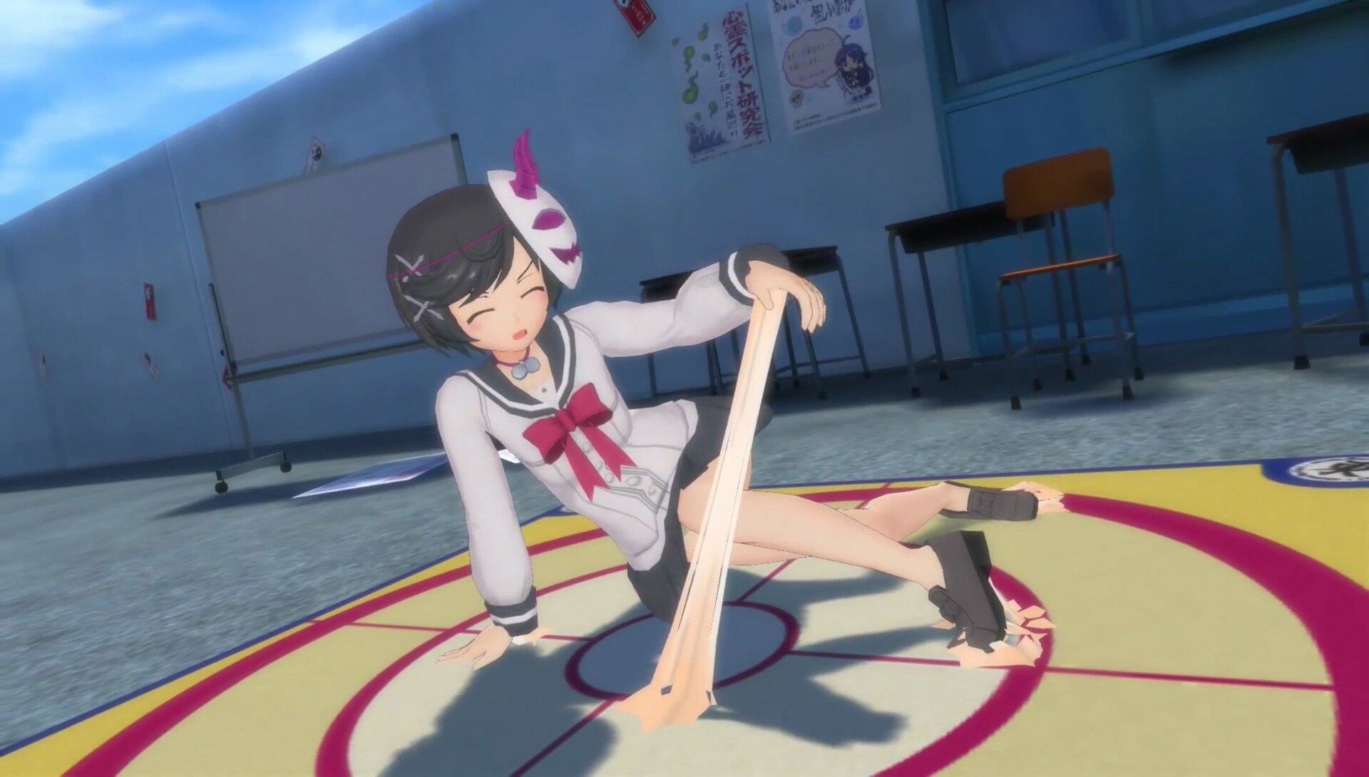 Dziewczyna z anime klęczy, podciągając pończochę na kolorowej podłodze. W tle klasa.