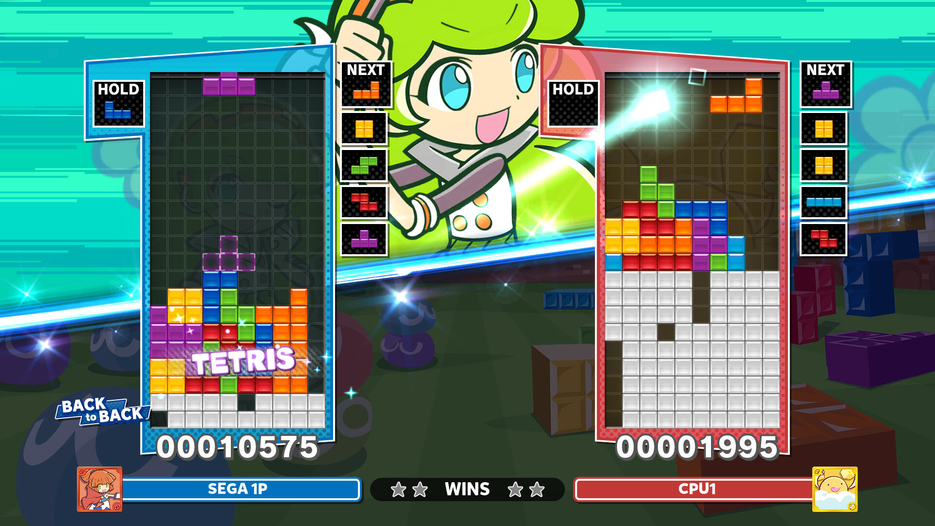 Tetris-Spielbildschirm mit zwei Spielern. Blöcke fallen, Punktzahl und Hold sichtbar.