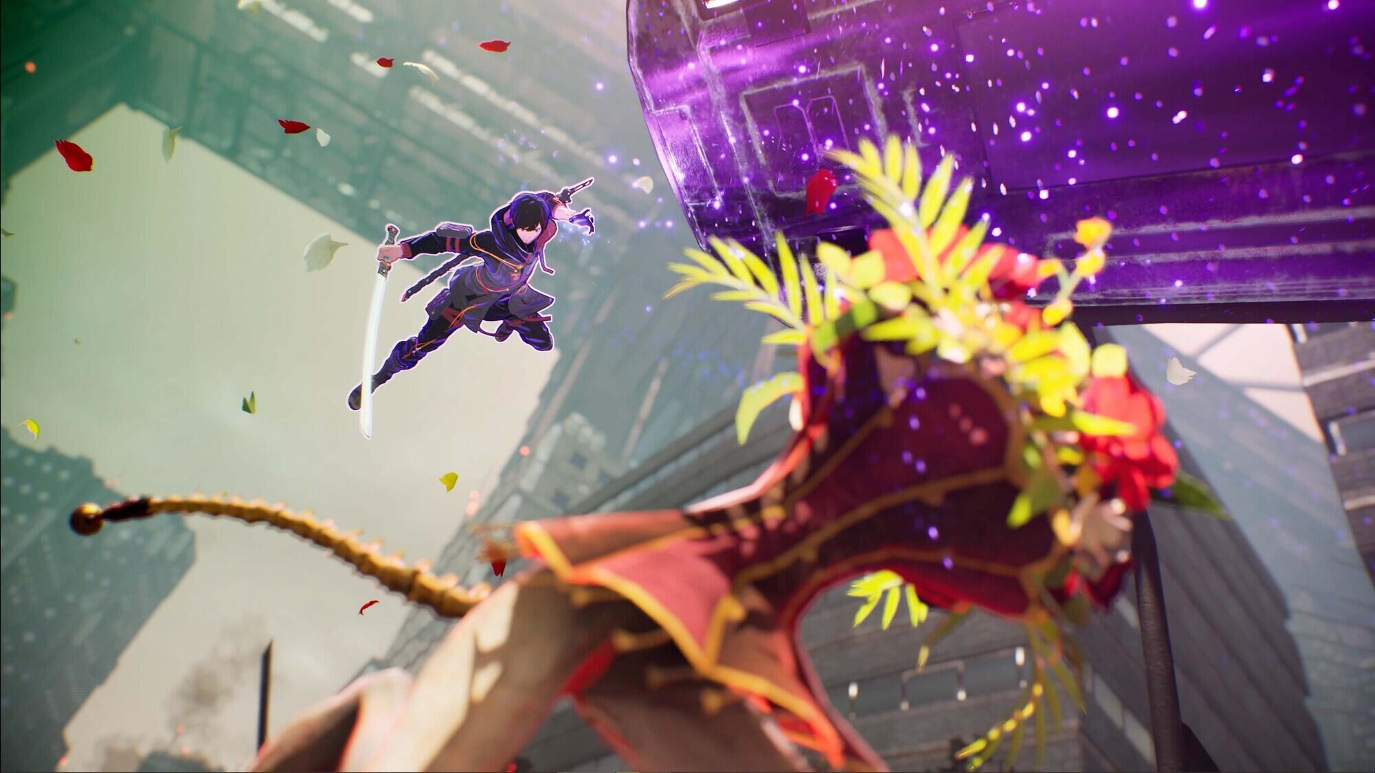 Postać skacze z mieczem w futurystycznym otoczeniu, stając naprzeciw stworzeniu.