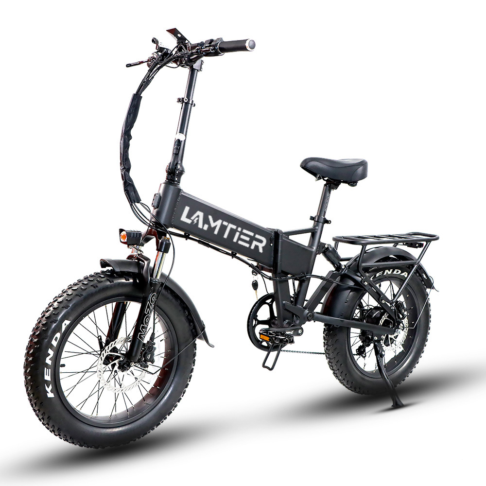 Bicicleta eléctrica negra con neumáticos anchos, fondo blanco, marca LAMTIER.