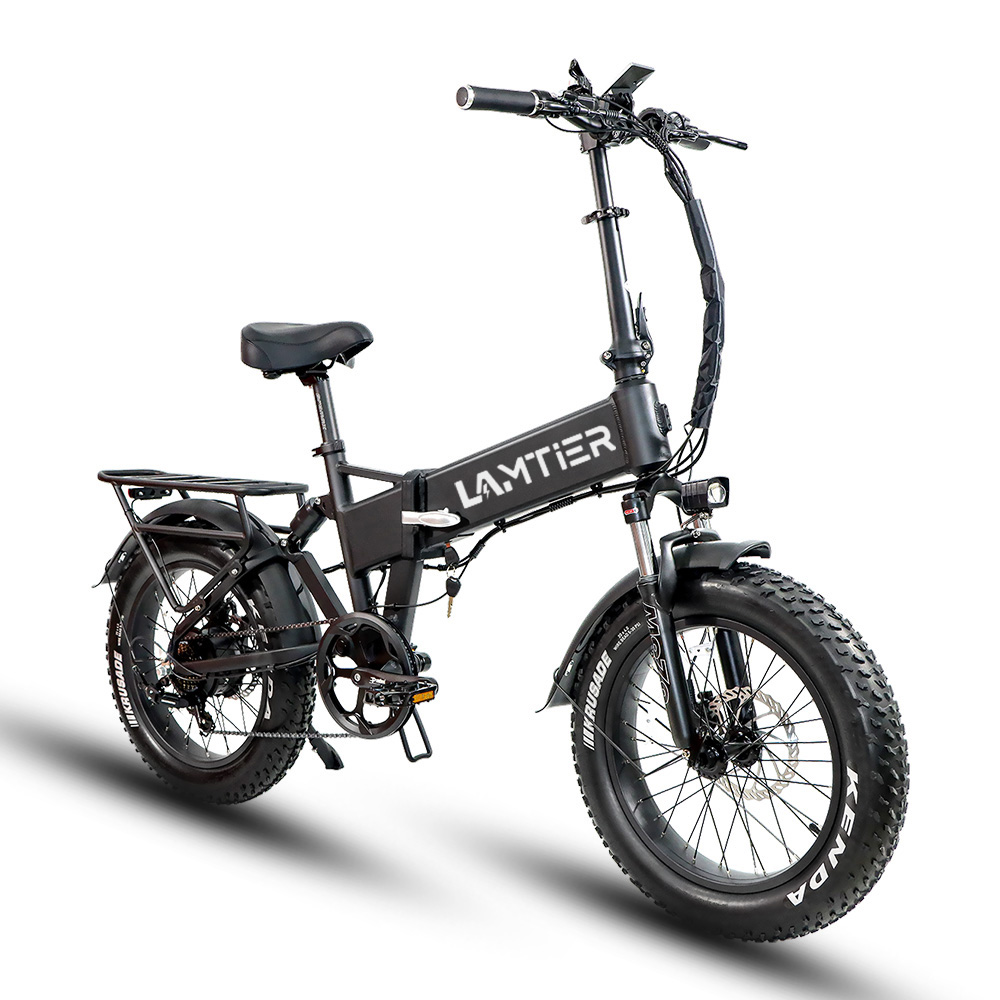 Bicicleta eléctrica negra, neumáticos anchos, fondo blanco, marca LAMTIER.