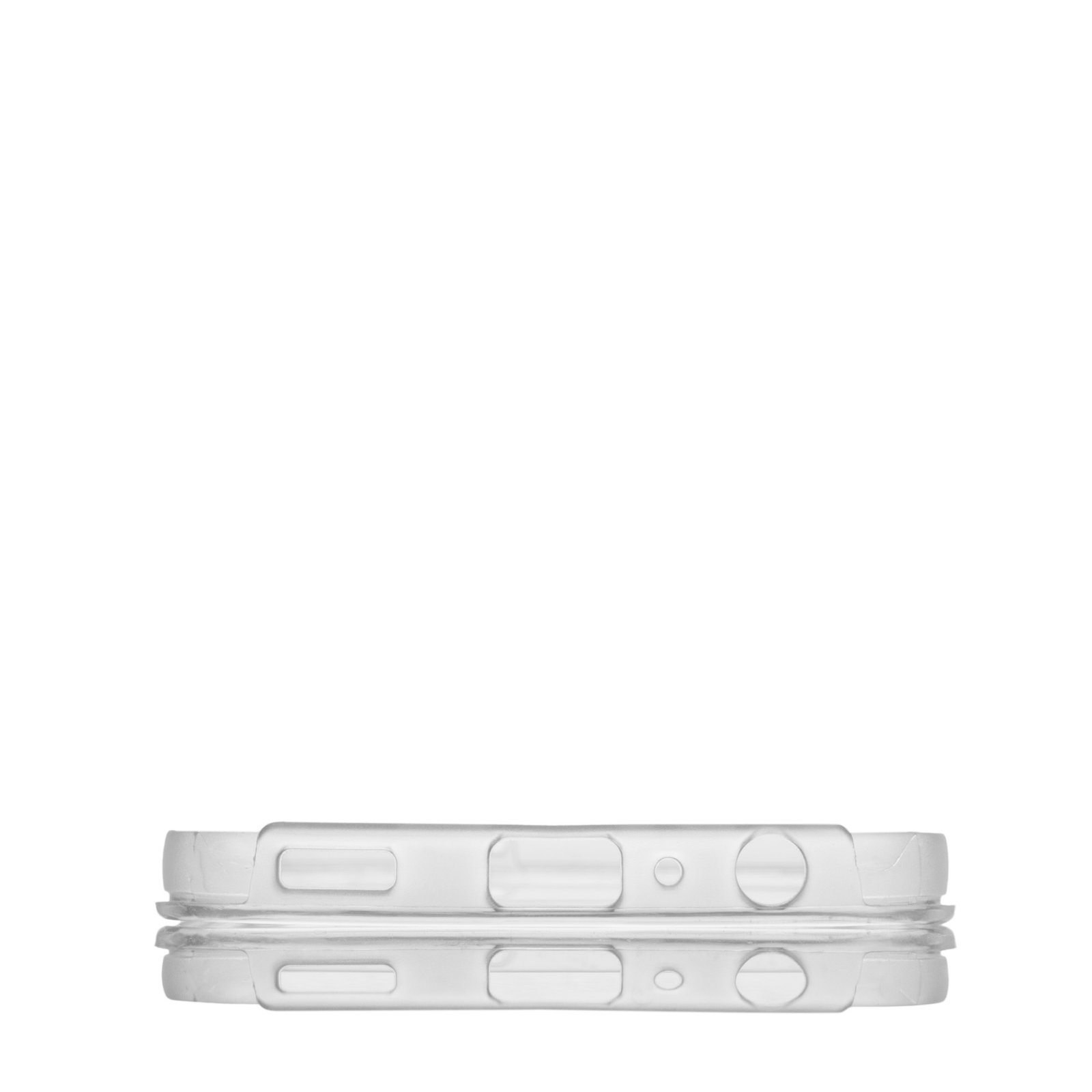 Dos fundas de teléfono transparentes apiladas, con recortes para botones y puertos.