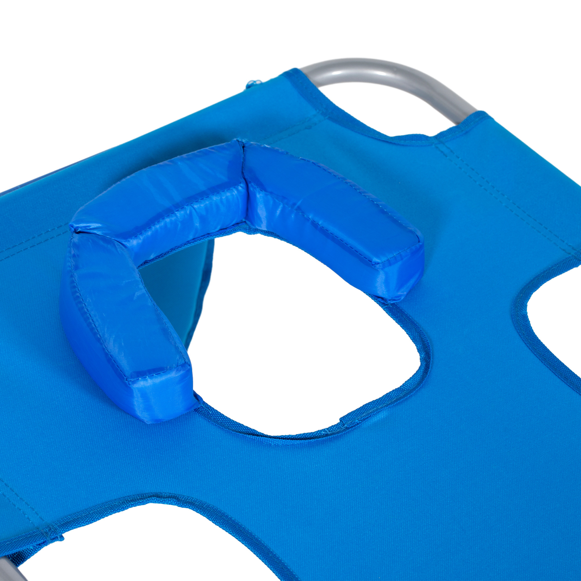 Blaue Kopfstütze für den Strandstuhl, weißer Hintergrund.
