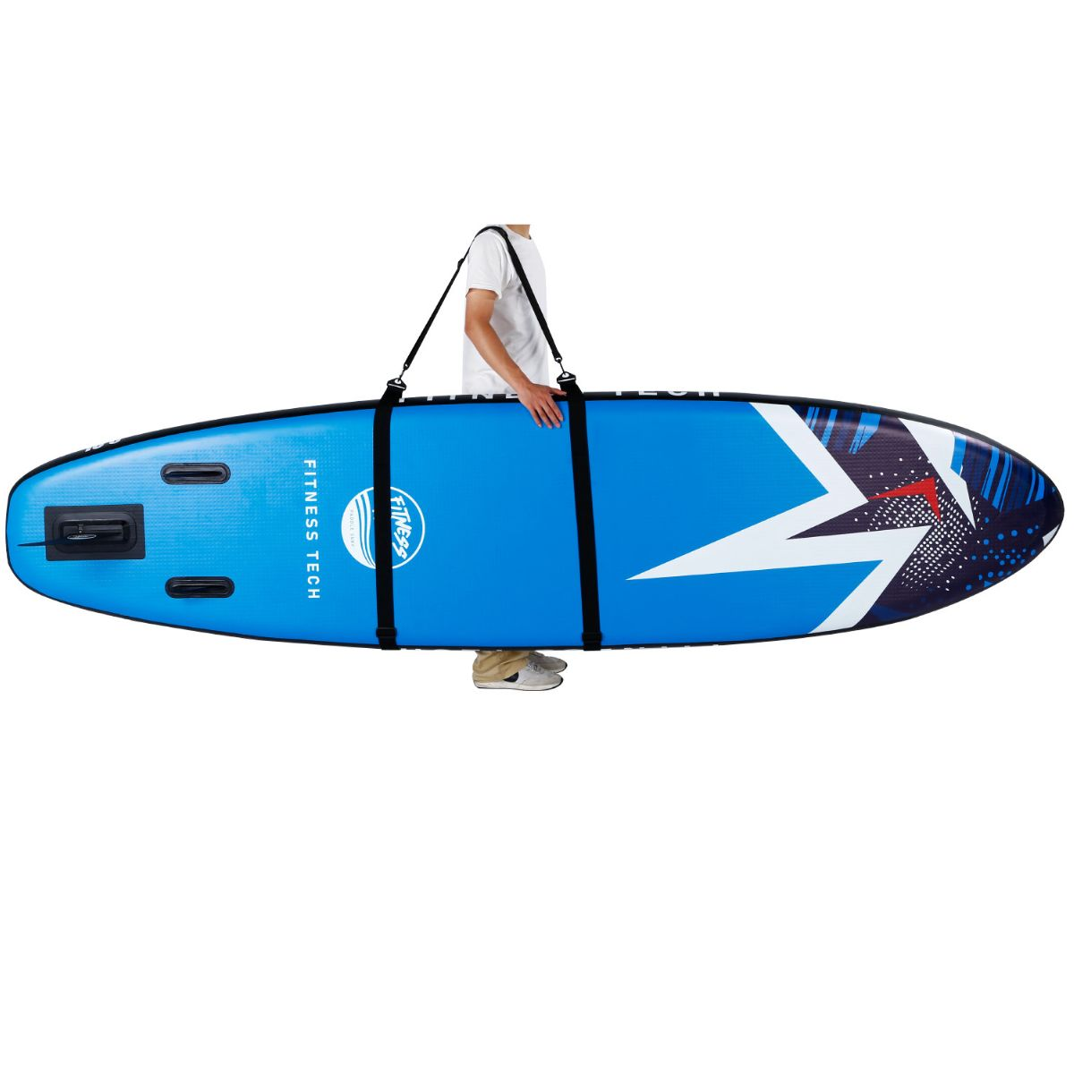 Persona cargando una tabla de paddle azul sobre sus hombros.