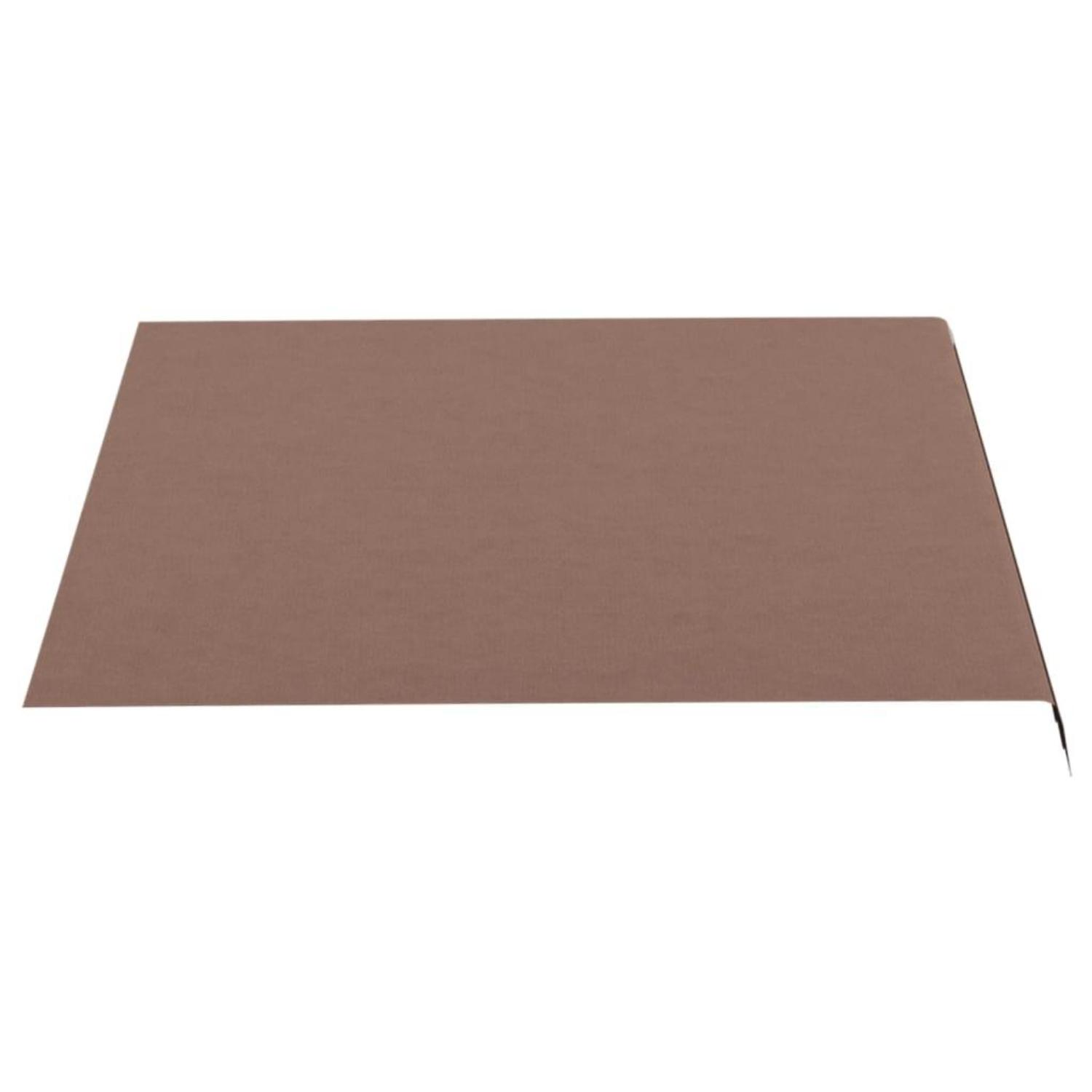 Braune Markise mit schlichtem, flachem Design und leicht angewinkelter Ansicht, vor weißem Hintergrund.