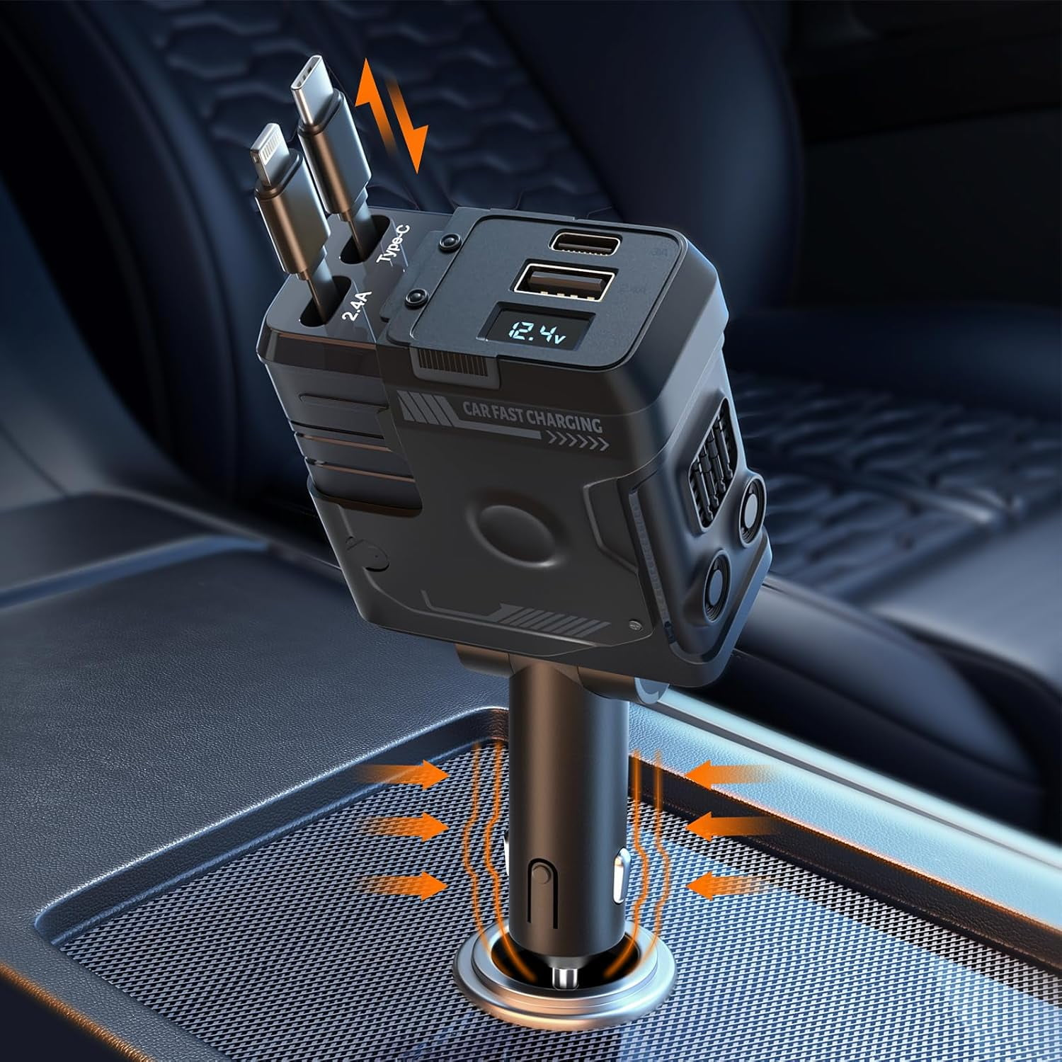 Ein schwarzes Autoladegerät mit mehreren USB-Anschlüssen und einem Digitaldisplay, das die Spannung anzeigt.