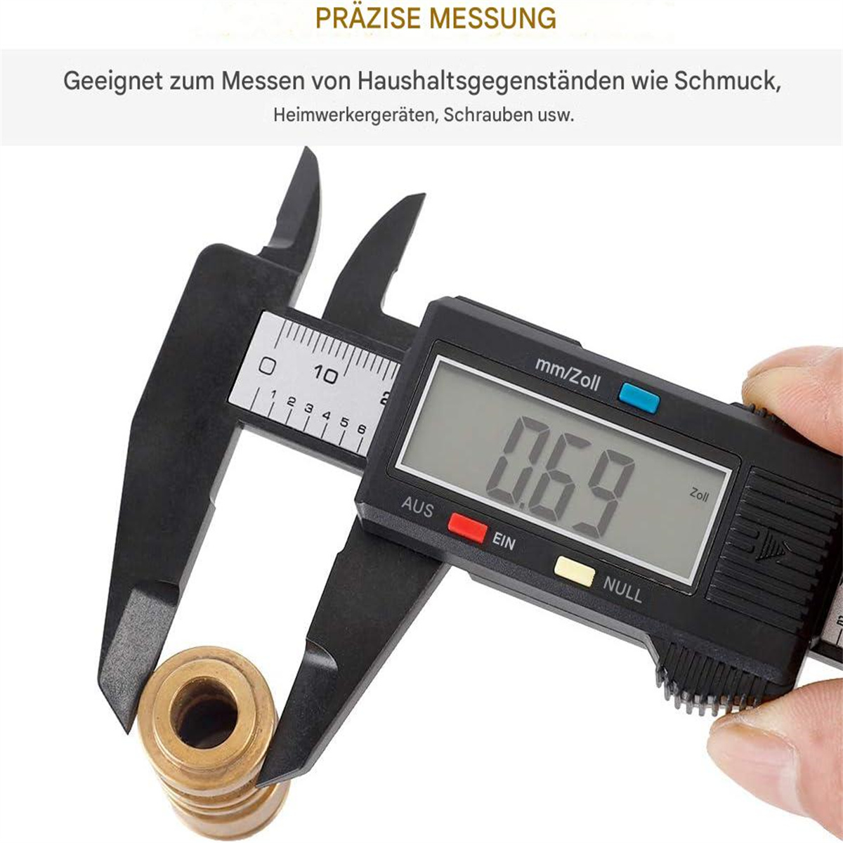 Messschieber messen ein braunes Objekt. Anzeige zeigt 0,69. Das Objekt ist ein kreisförmiger Holzartikel.