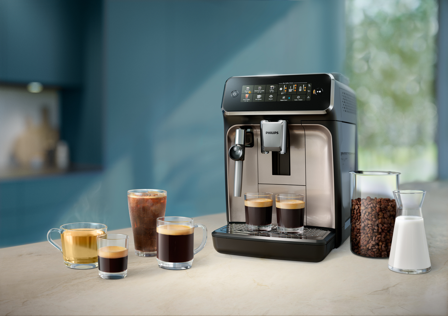 Kaffeemaschine mit Kaffeetassen, Kaffeebohnen und anderem Zubehör auf einer Theke.