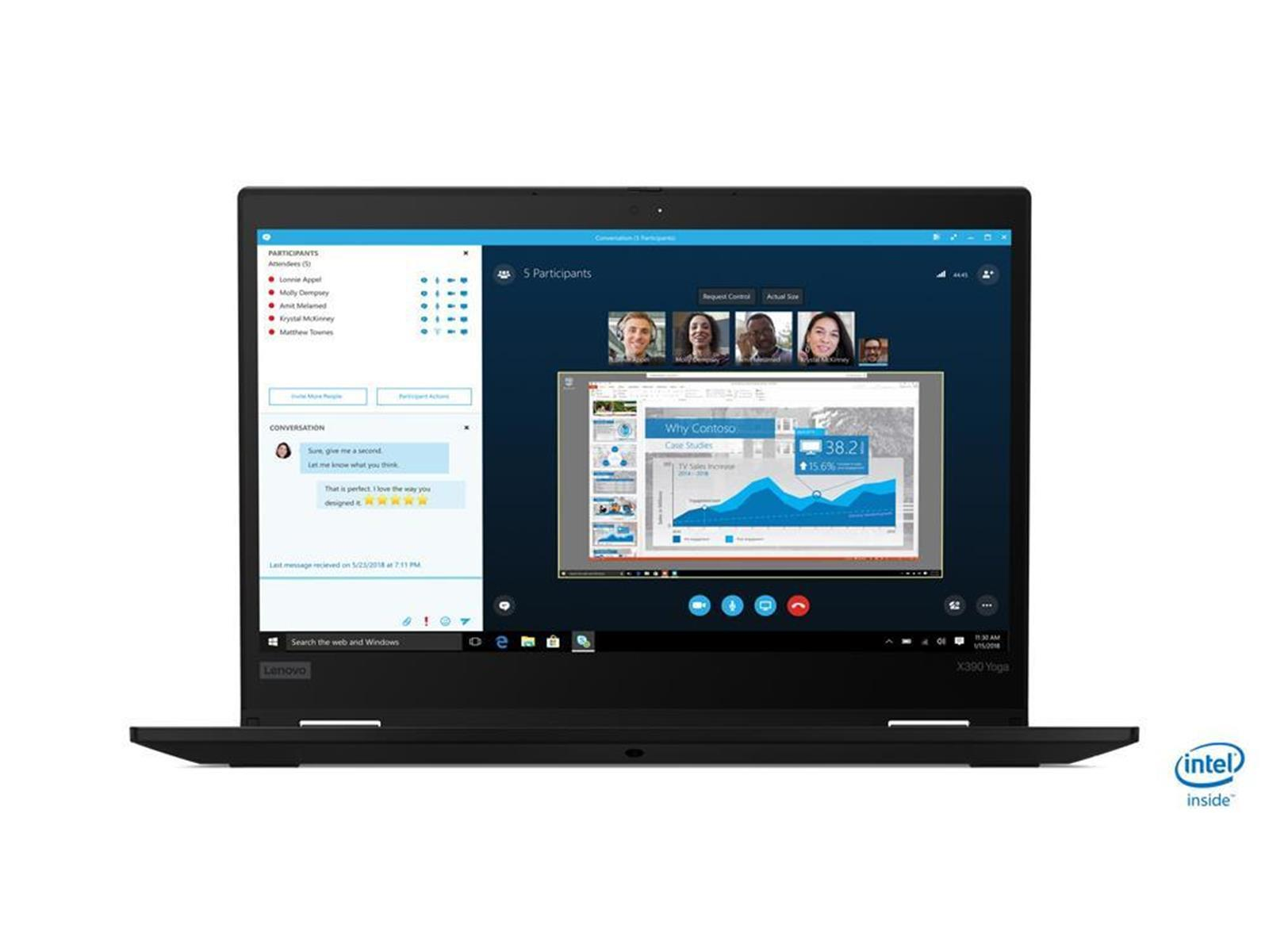 Schwarzer Lenovo-Laptop zeigt einen Videoanruf-Bildschirm. Der Laptop ist geöffnet, angewinkelt, auf weißem Hintergrund.