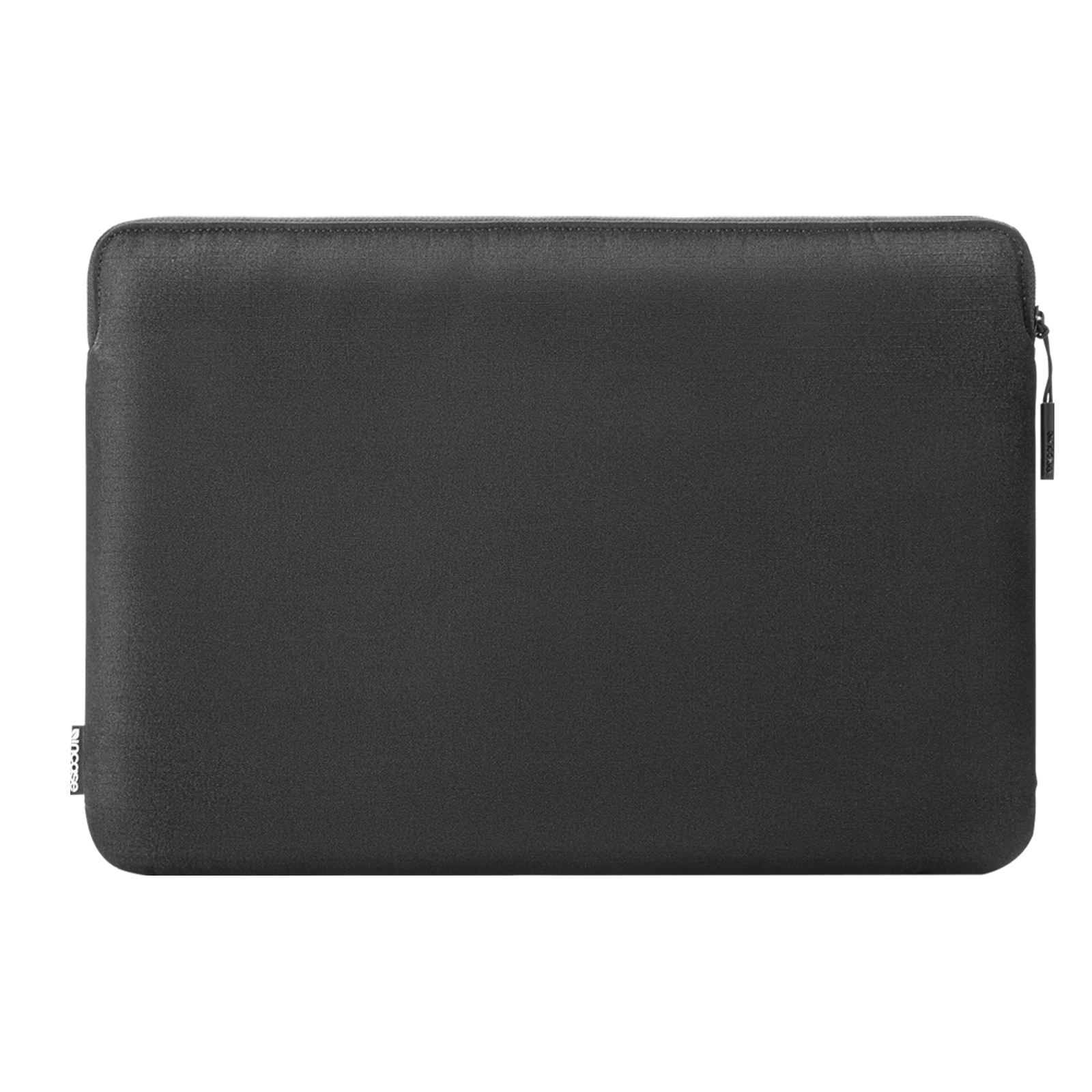 Custodia nera per laptop. Ha una cerniera nera e un piccolo logo Incase nell'angolo in basso a sinistra.