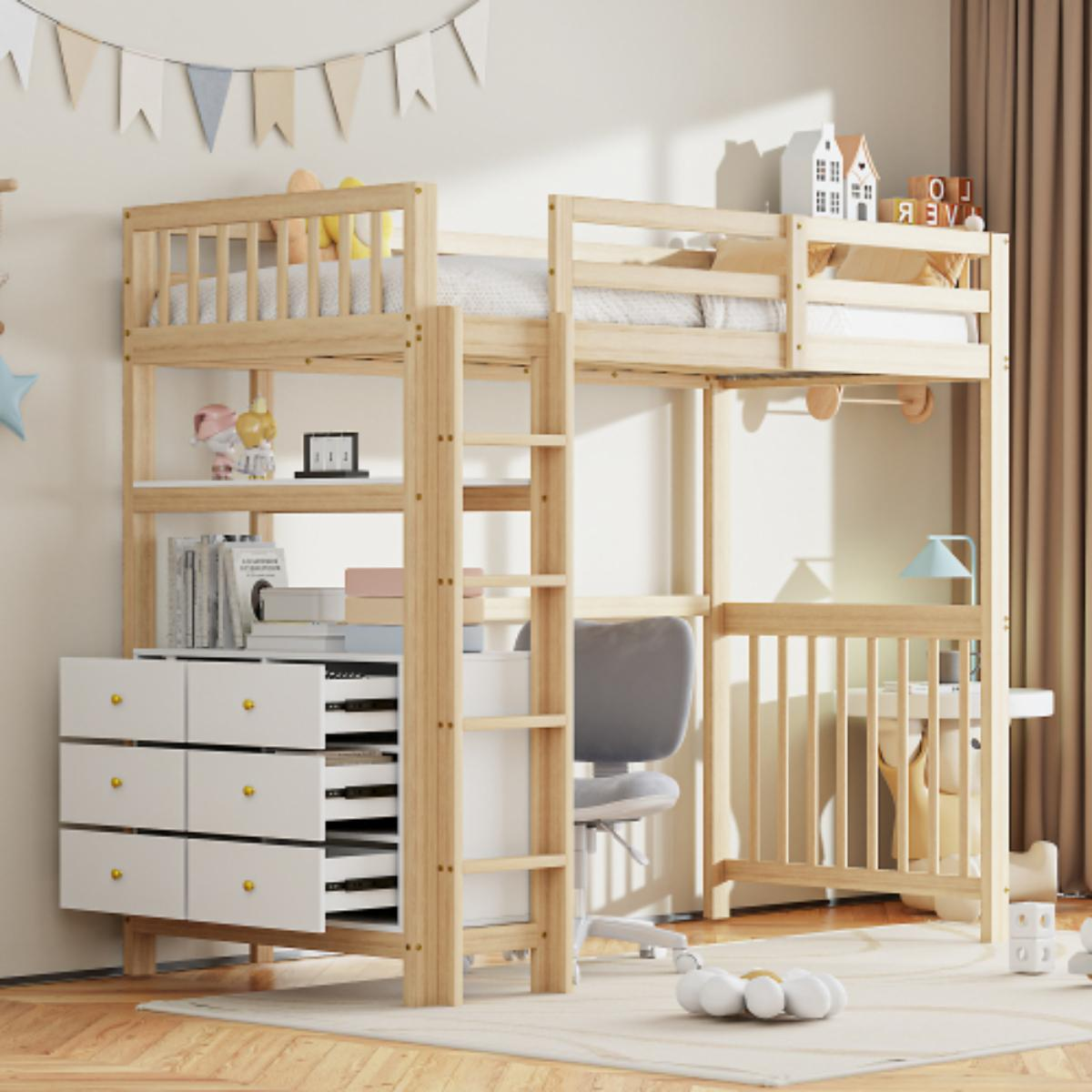 Ein Hochbett mit Schreibtisch, Schubladen und Leiter, mit Büchern und Dekoration sichtbar.