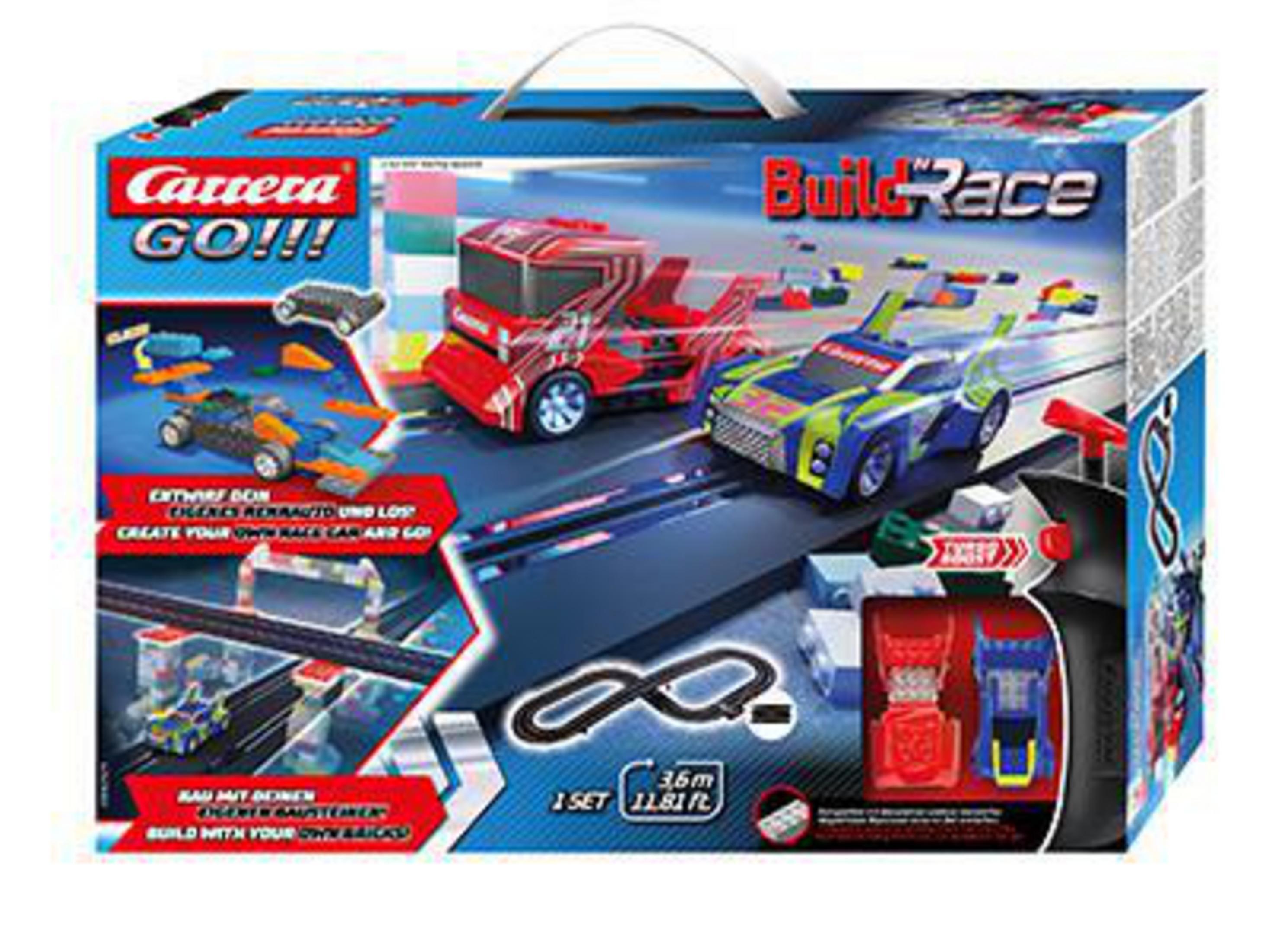 Scatola di Carrera GO!!! Build Race, con auto e parti di pista. Schema colori blu e rosso.