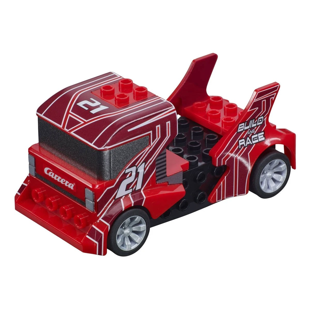 Camion da corsa giocattolo rosso e nero con il numero 21. Sfondo bianco.