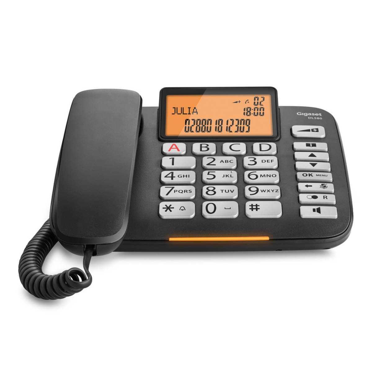 Un telefono nero con pulsanti grandi, uno schermo che mostra un numero e una cornetta curva a sinistra.