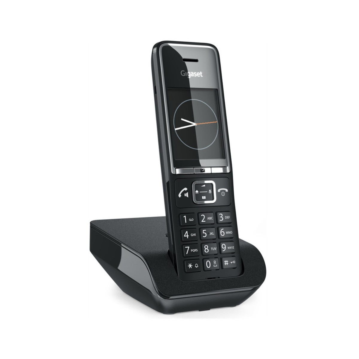 Un teléfono Gigaset negro en su cargador. La pantalla muestra un reloj e icono de llamada.