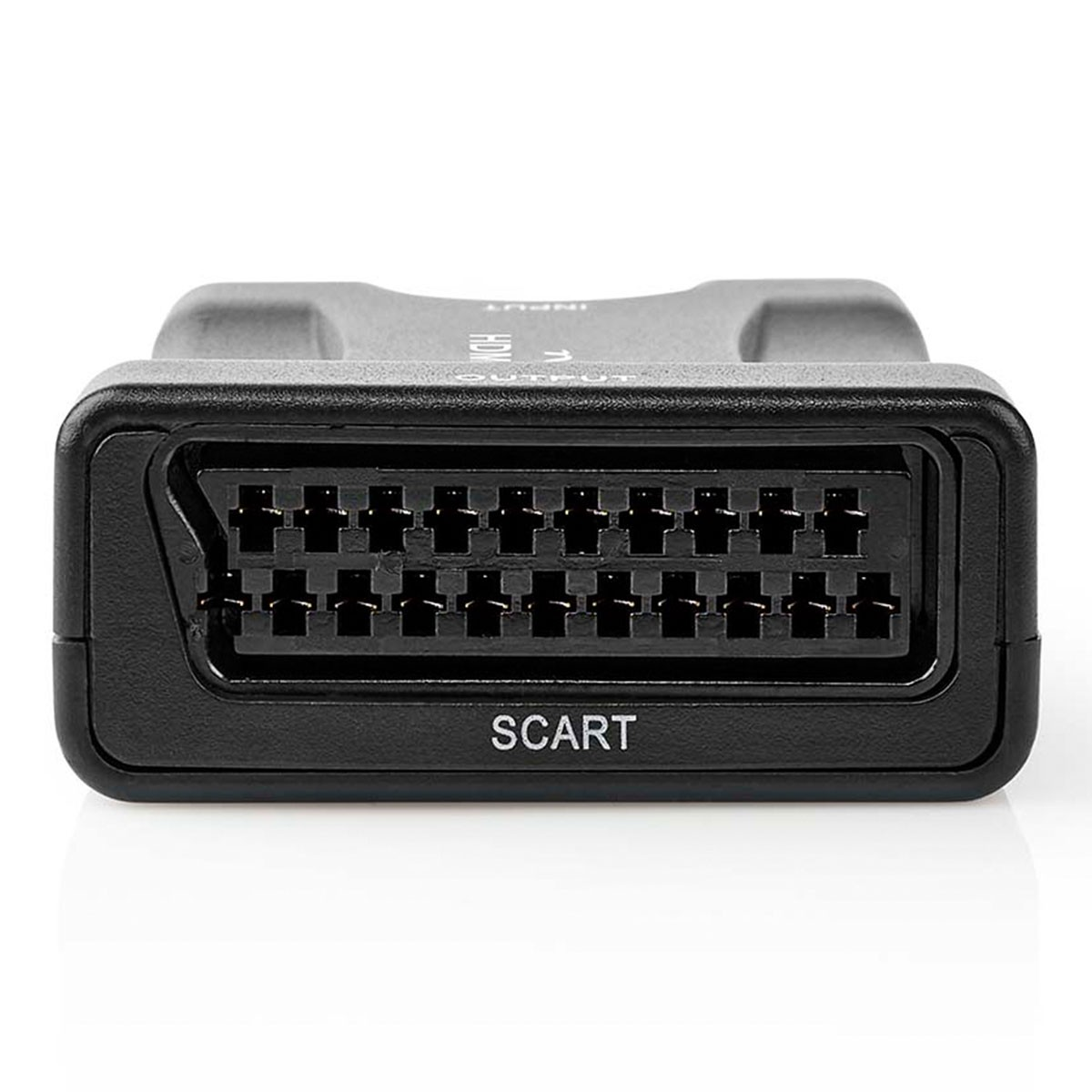Un adattatore SCART nero con forma rettangolare e una serie di connettori a spillo.