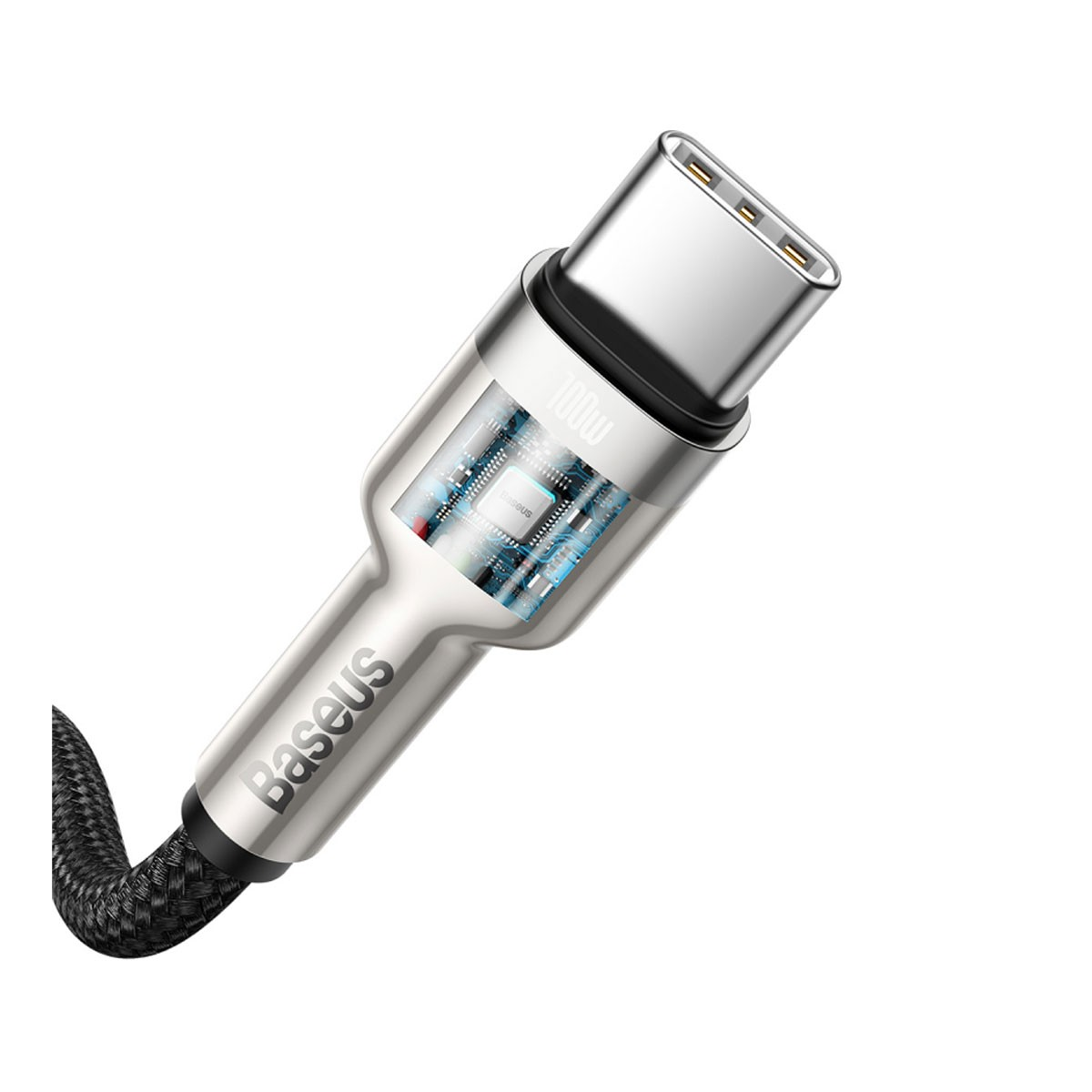 Zbliżenie złącza USB-C z marką Baseus. Złącze pokazuje płytkę drukowaną.