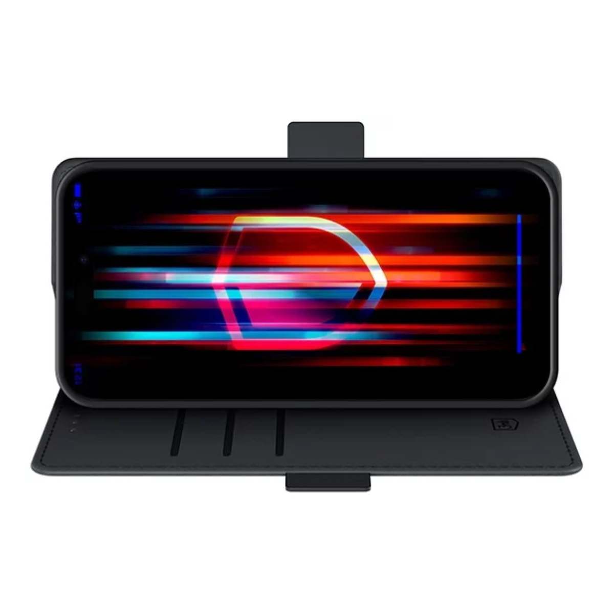 Czarny telefon z kolorowym ekranem, w czarnym otwartym etui, na białym tle.