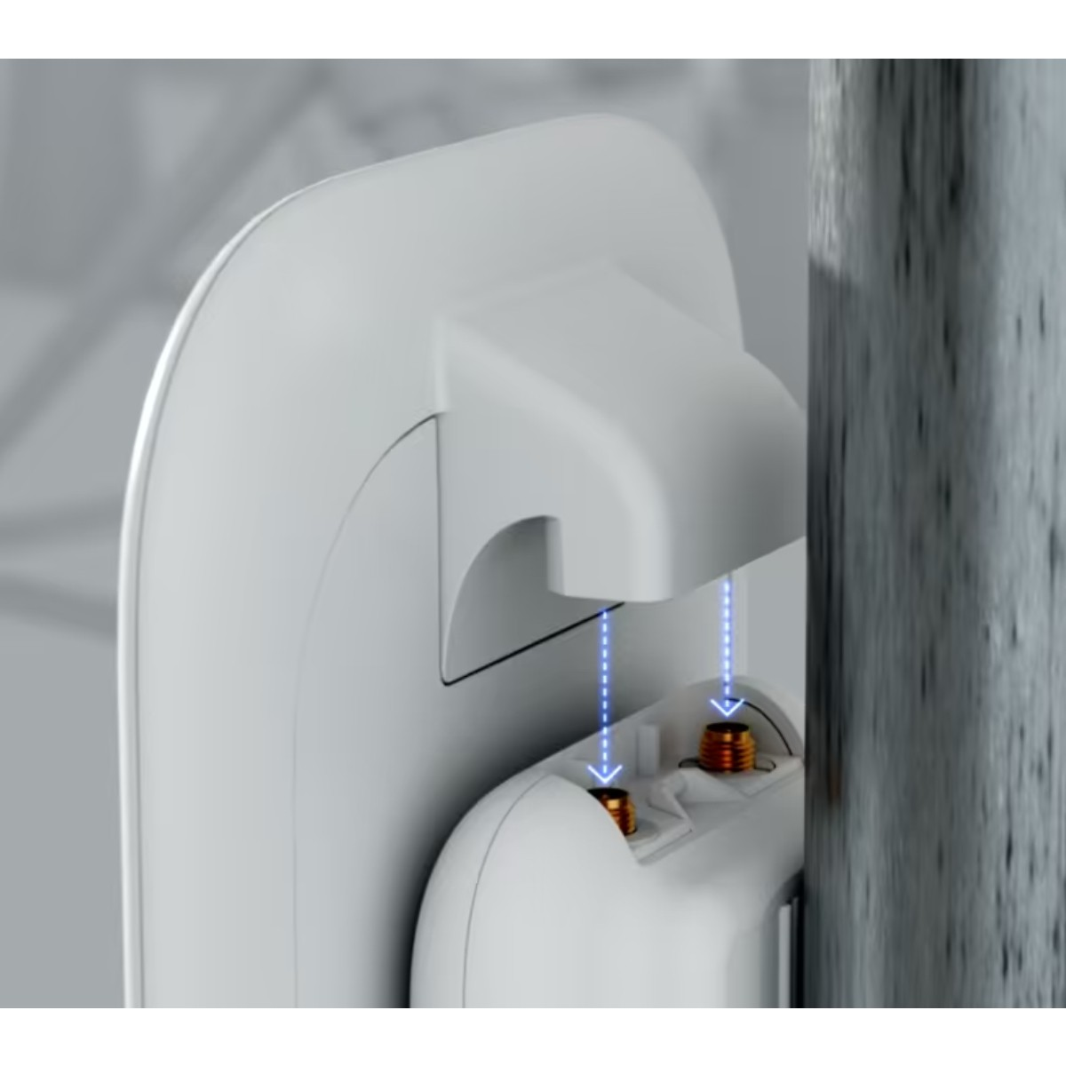 Zbliżenie białego urządzenia montowanego na metalowym słupie. Niebieskie linie wskazują rozmieszczenie śrub.