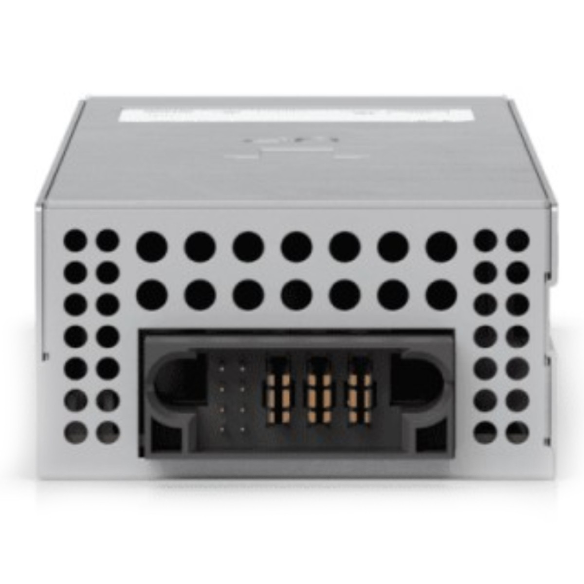 Szare urządzenie z otworami i złączem na białej powierzchni. Widok z tyłu.