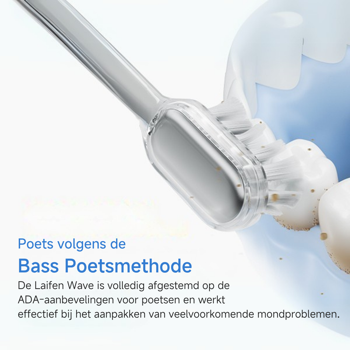 Szczoteczka do zębów czyści zęby. Główka szczoteczki jest wkładana do ust. Zęby są widoczne, a szczoteczka jest biała i szara.