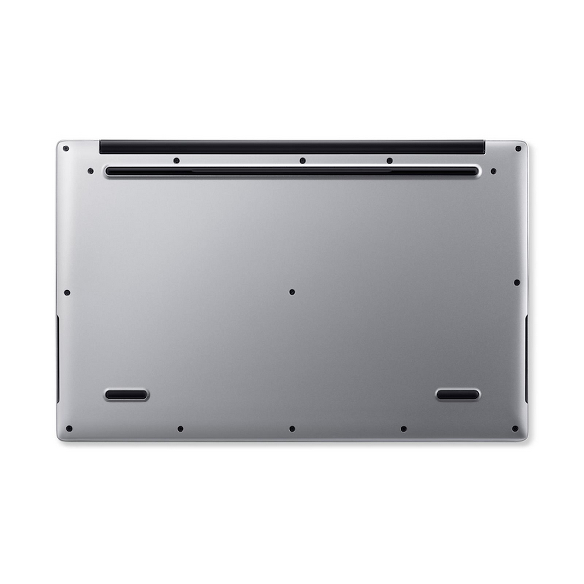 Laptop plateado, marca Acer, vista inferior, con rejillas y tornillos visibles.