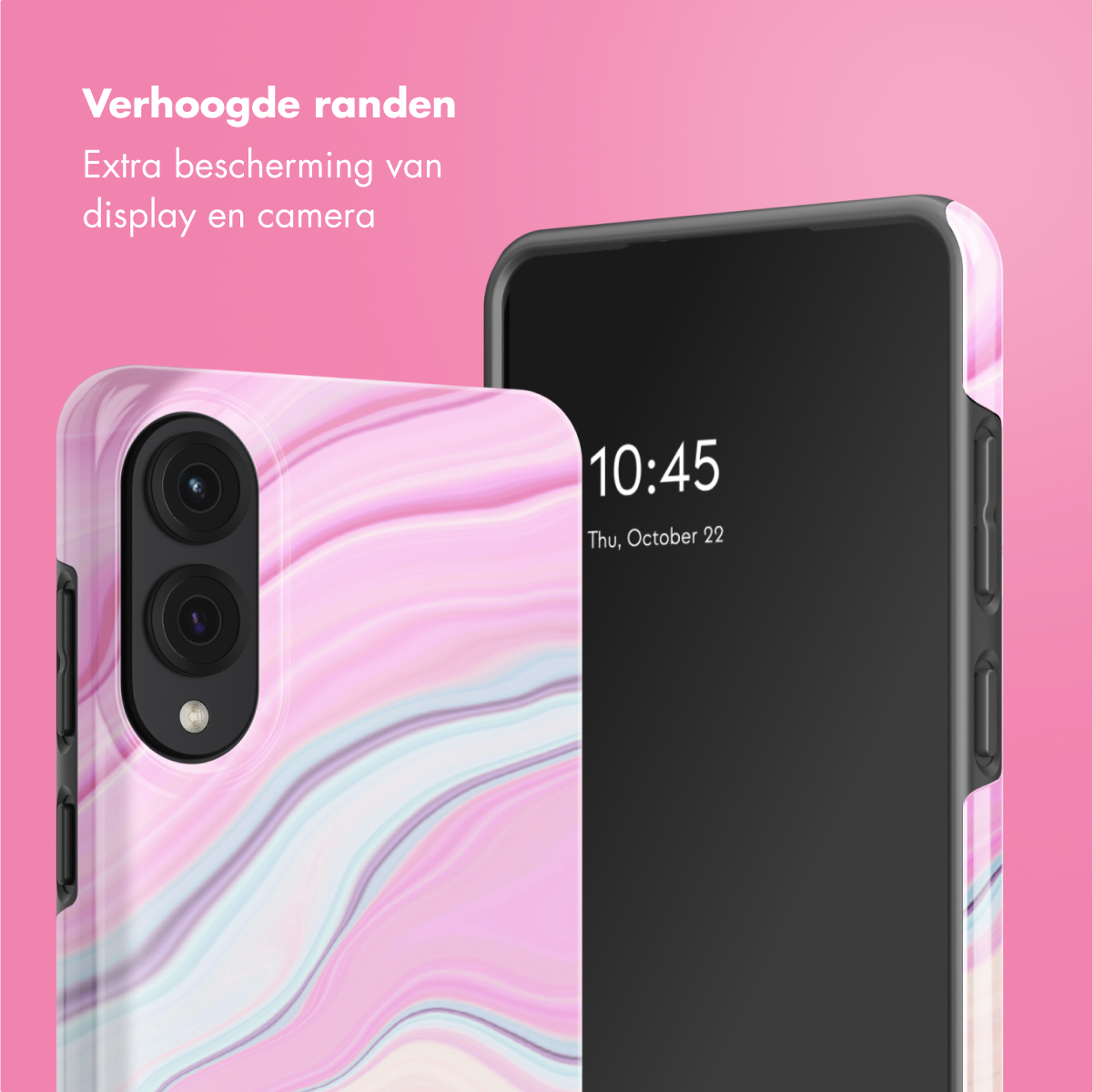Telefoon met roze marmeren hoesje naast telefoon met zwart scherm. Roze achtergrond.