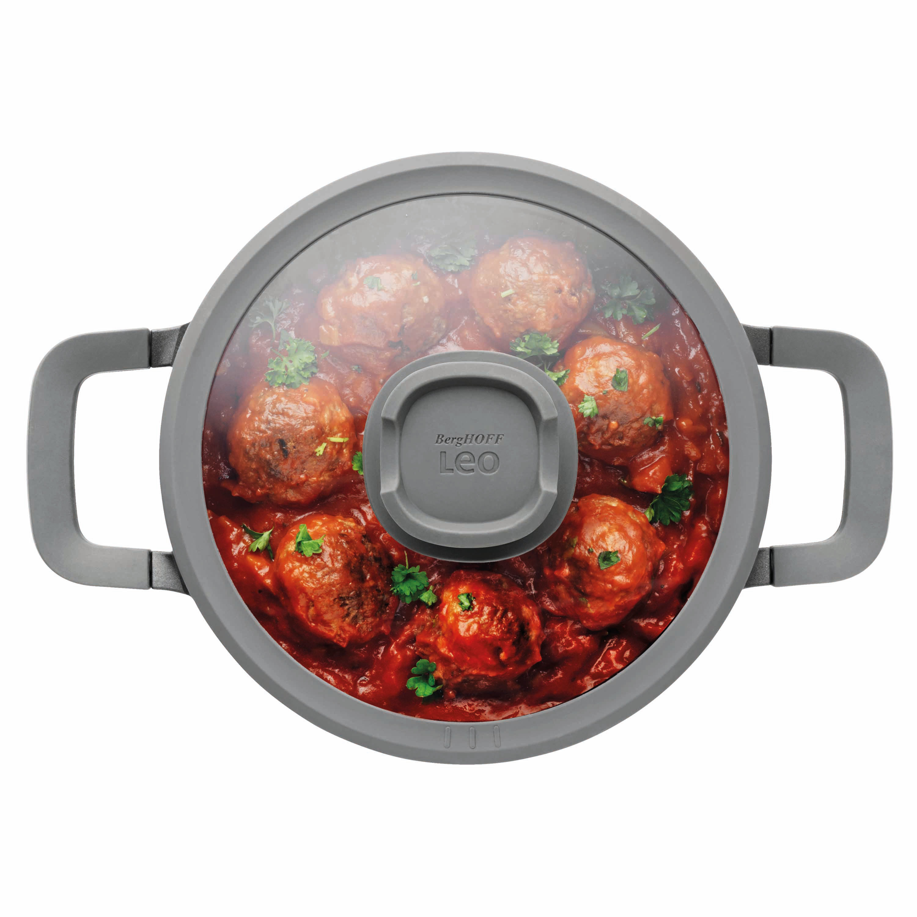 Een pot met gehaktballen en saus, van bovenaf gezien. Het glazen deksel zit erop. Handvatten.