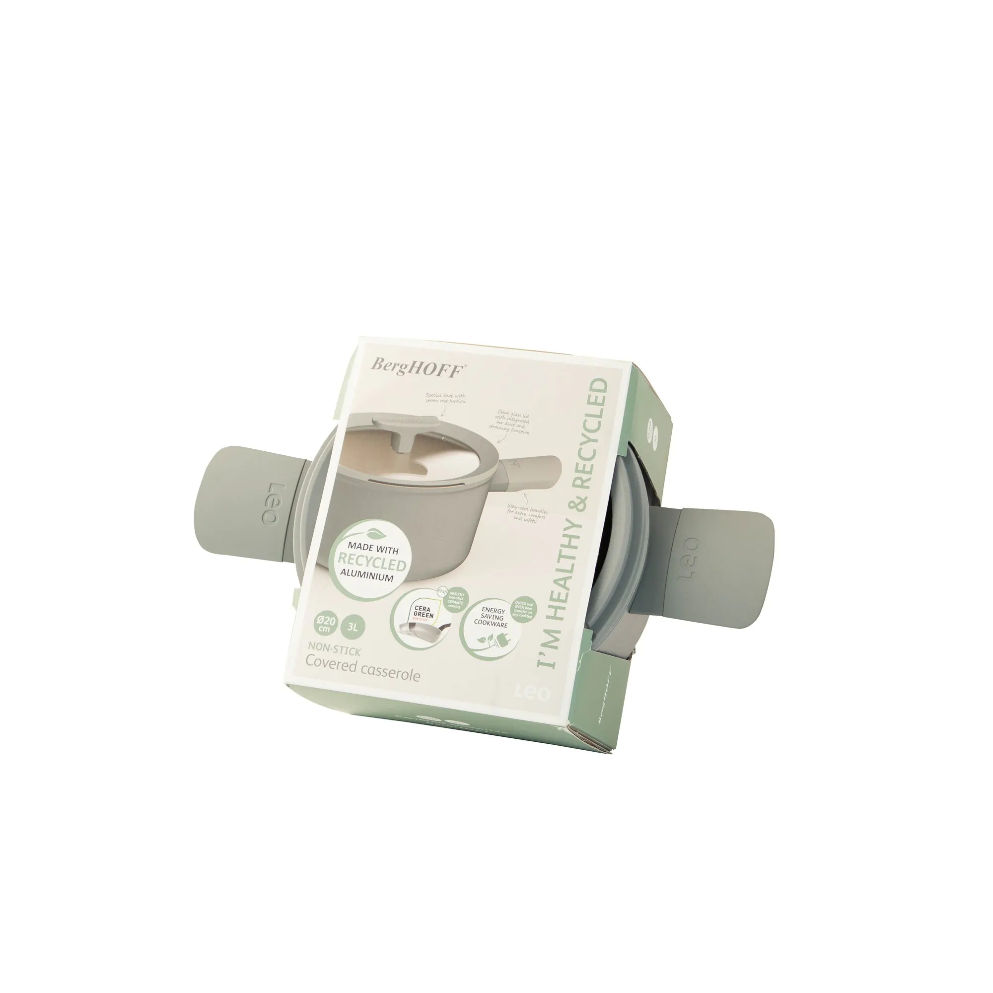 Open ovenschotel met verpakking. Lichtgrijze pot met deksel. Label 'Gemaakt van gerecycled aluminium'.