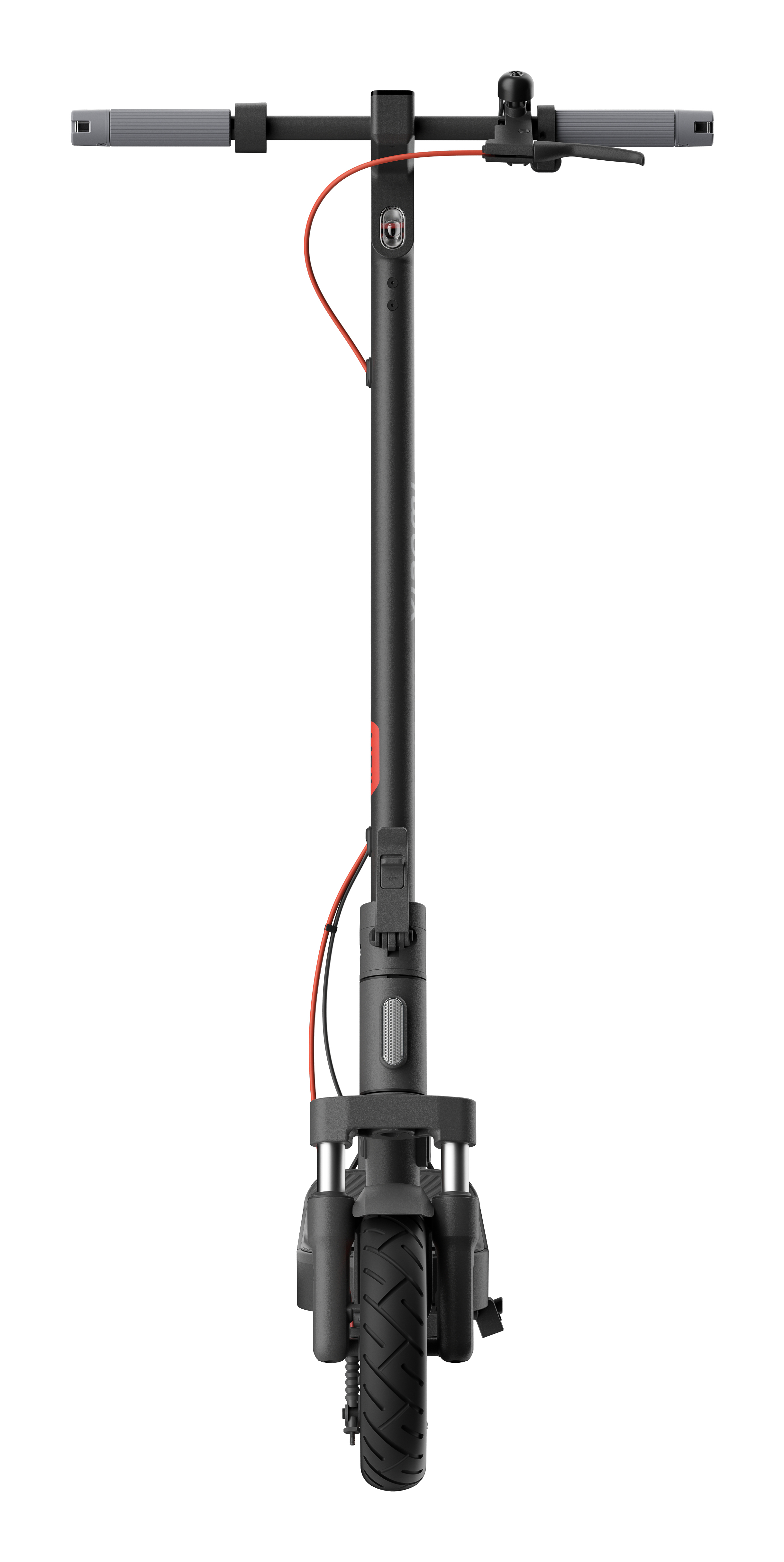 Czarny skuter elektryczny z przodu, na białym tle.