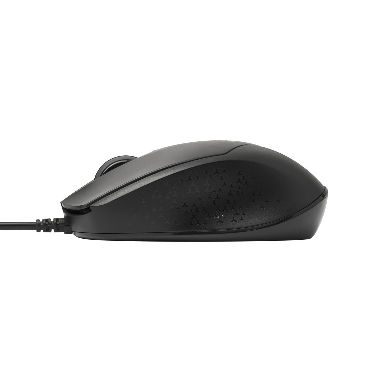 Mouse nero, vista laterale destra. Ha un motivo strutturato. Il cavo esce dalla parte anteriore. Angolo leggero.
