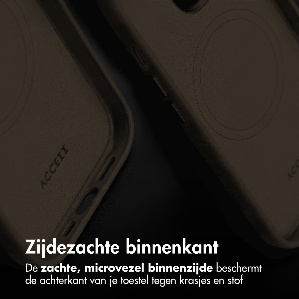 Close-up van twee telefoonhoesjes met Acczezz-logo. De binnenkant is zacht om de telefoon te beschermen.
