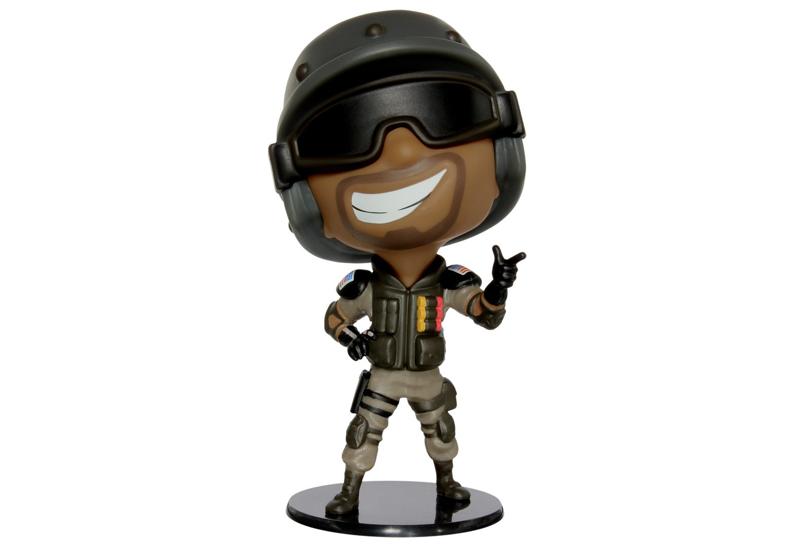 Figura Funko Pop de un hombre sonriendo, con casco y uniforme militar.
