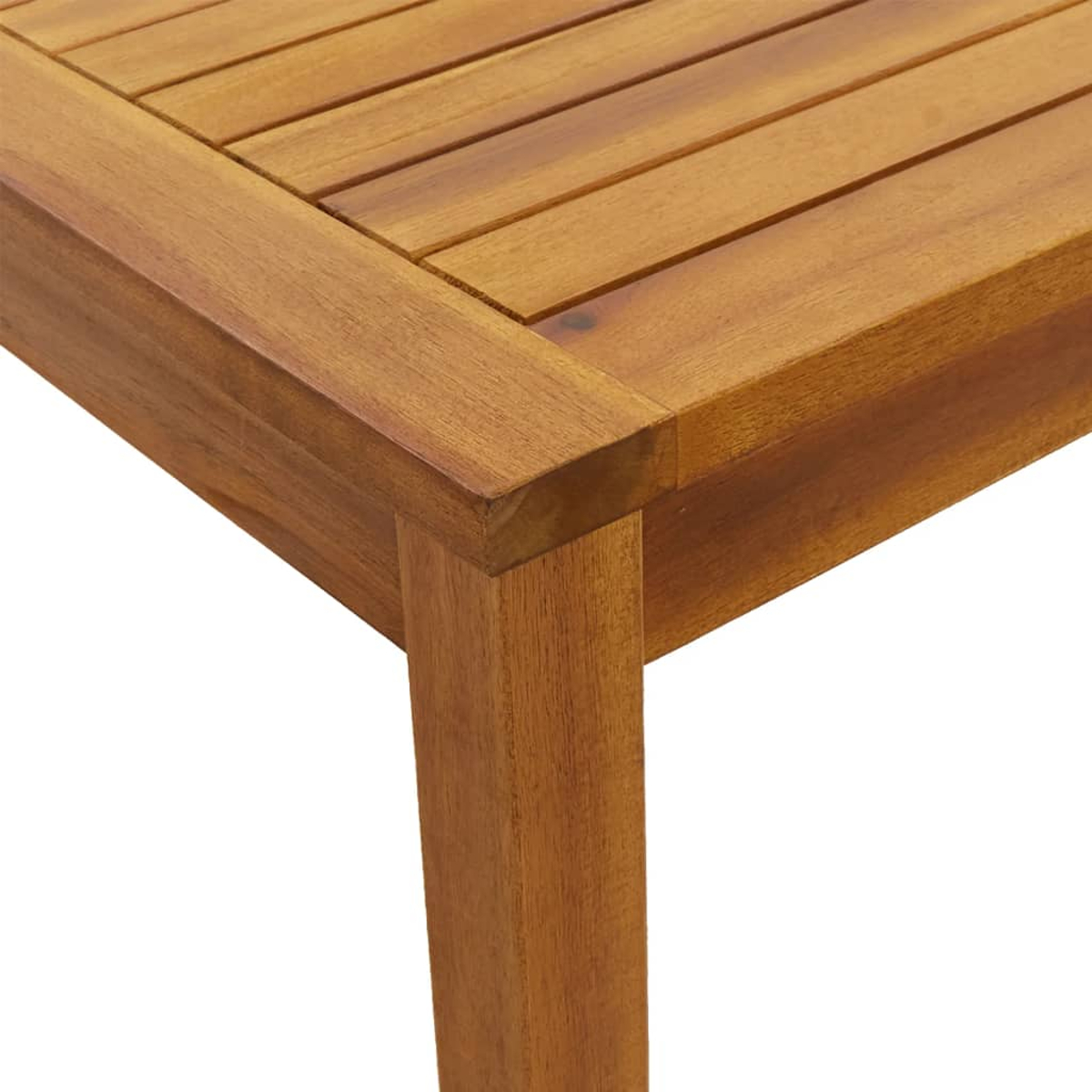 Nahaufnahme einer Holztischecke.