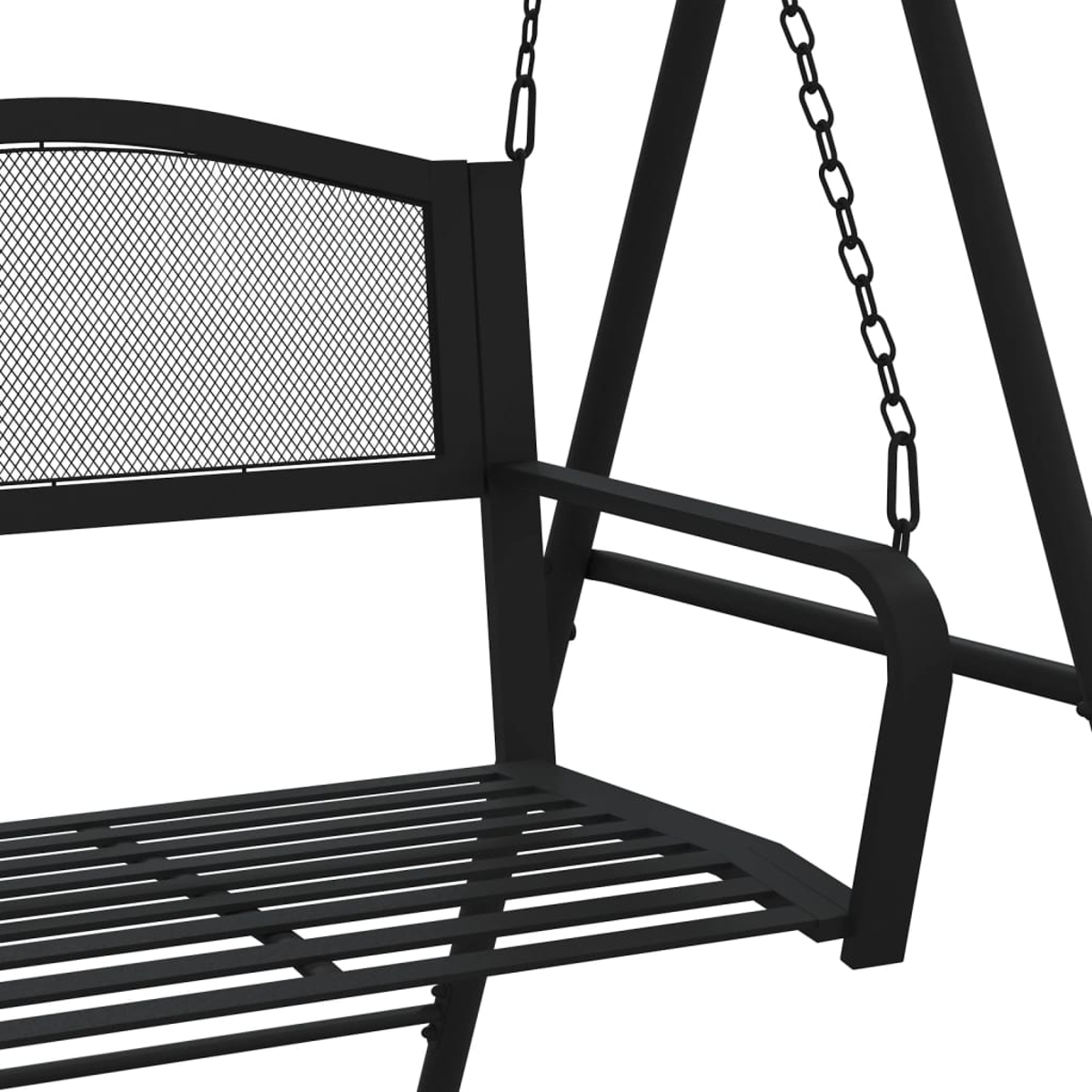 Schwarze Schaukel mit Metallgitterrücken und Ketten, freigestellt auf weißem Grund.
