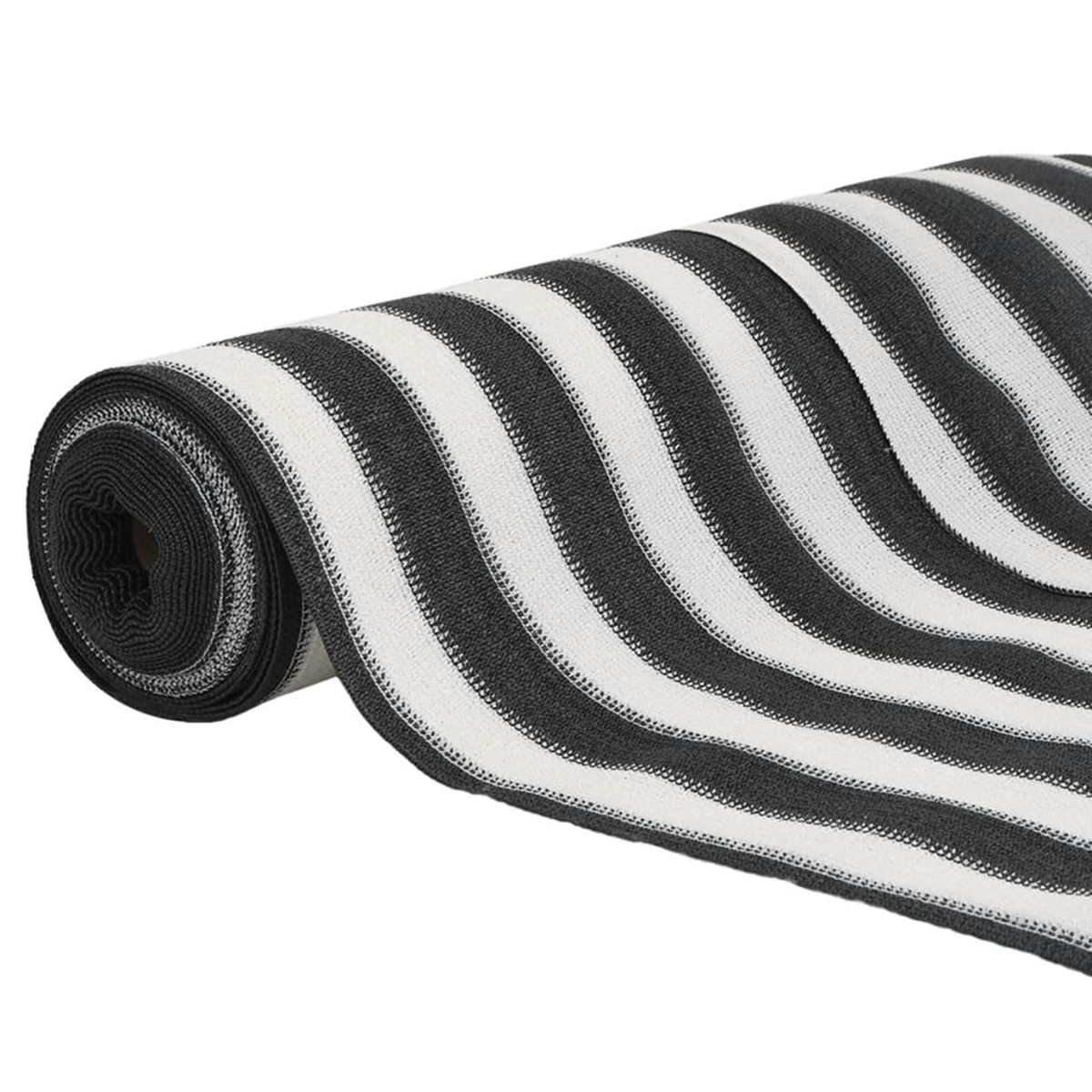 Aufgerollter Stoff mit schwarz-weißen Streifen. Die Streifen sind horizontal. Der Stoff ist aufgerollt.